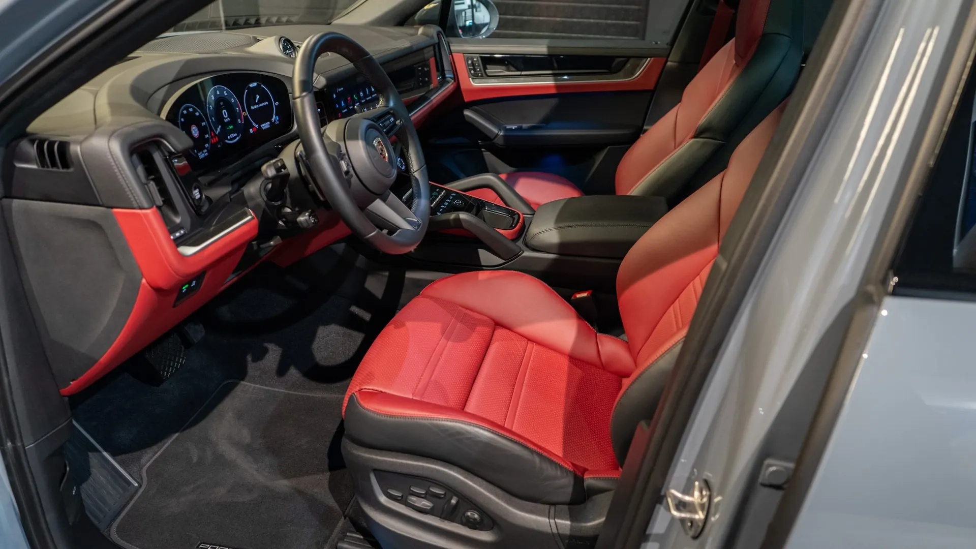 Porsche Cayenne — photo 15