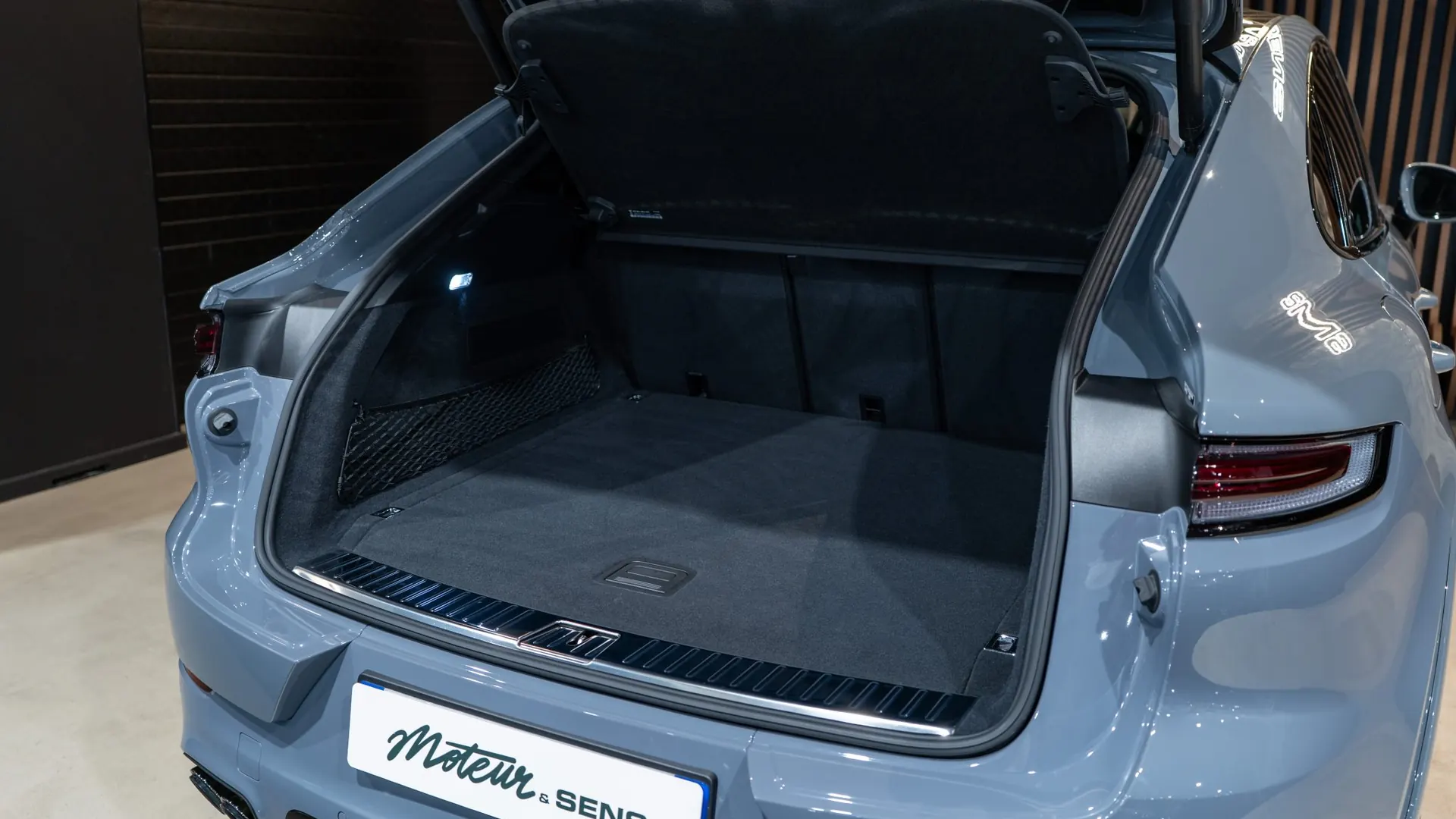 Porsche Cayenne — photo 31