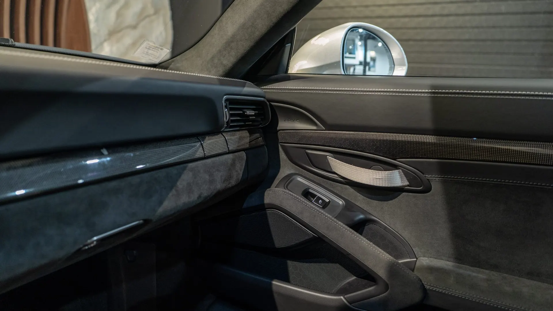 Porsche 911 — photo 20