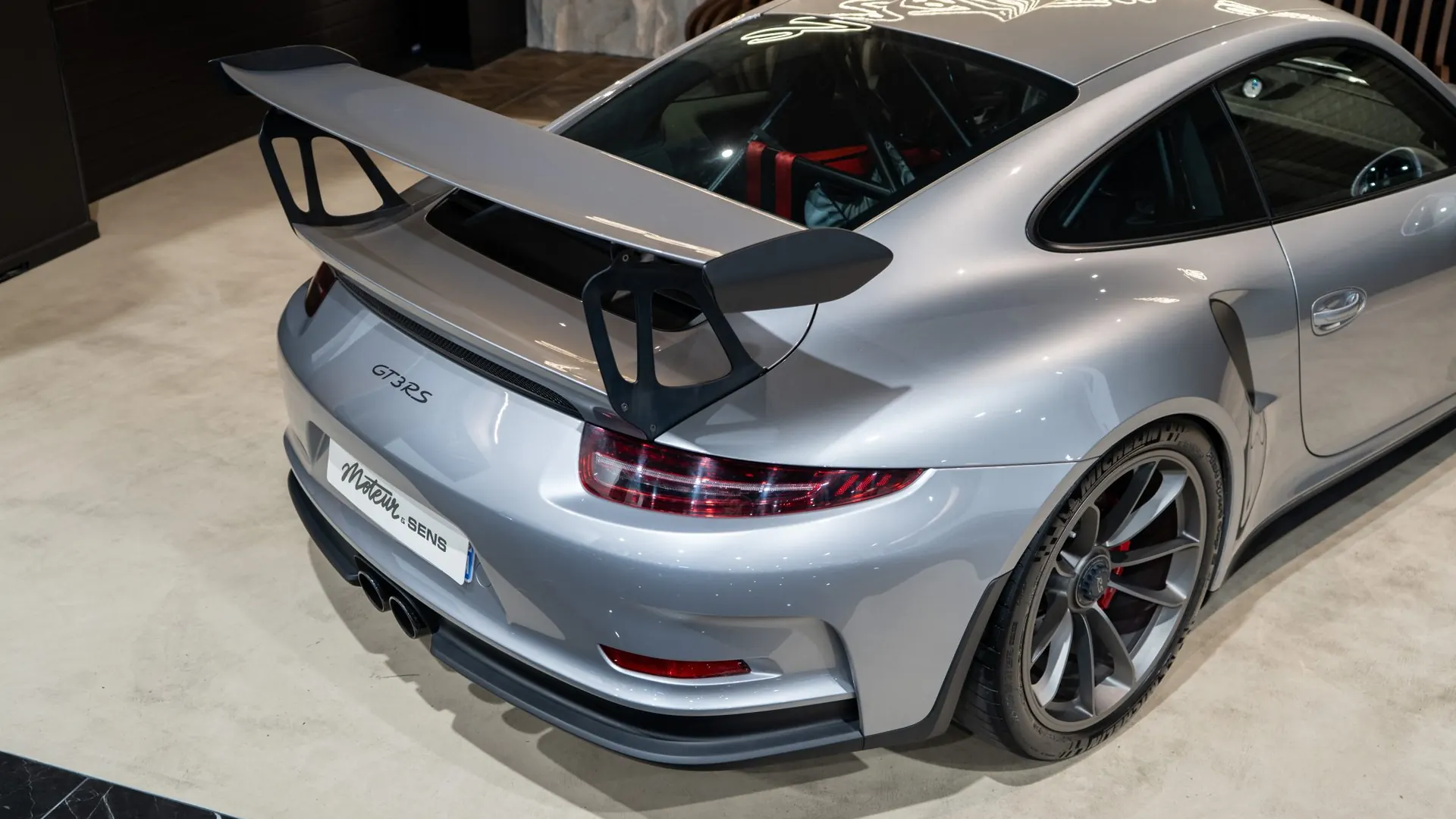 Porsche 911 — photo 36