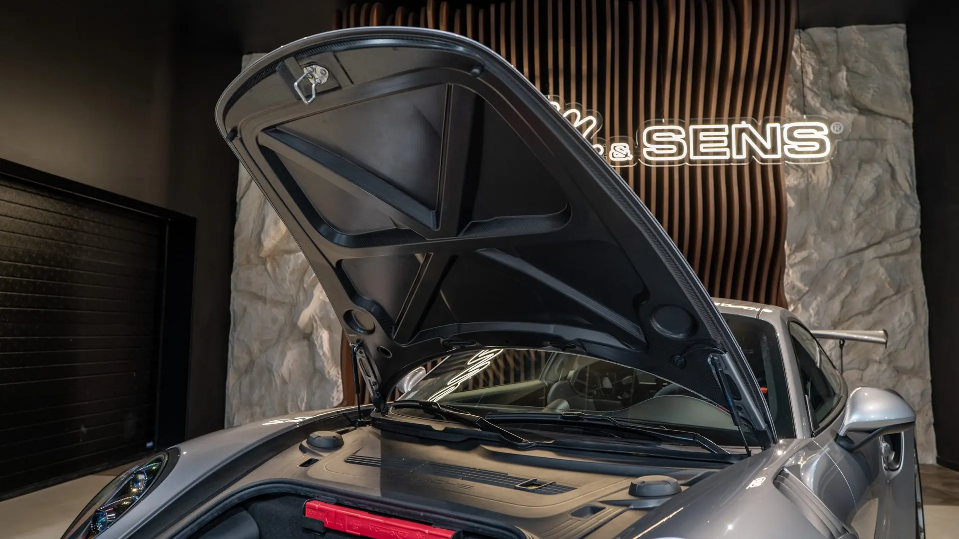 Porsche 911 — photo 26