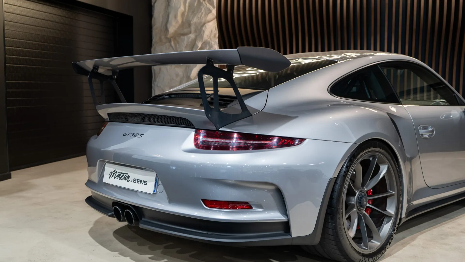 Porsche 911 — photo 37