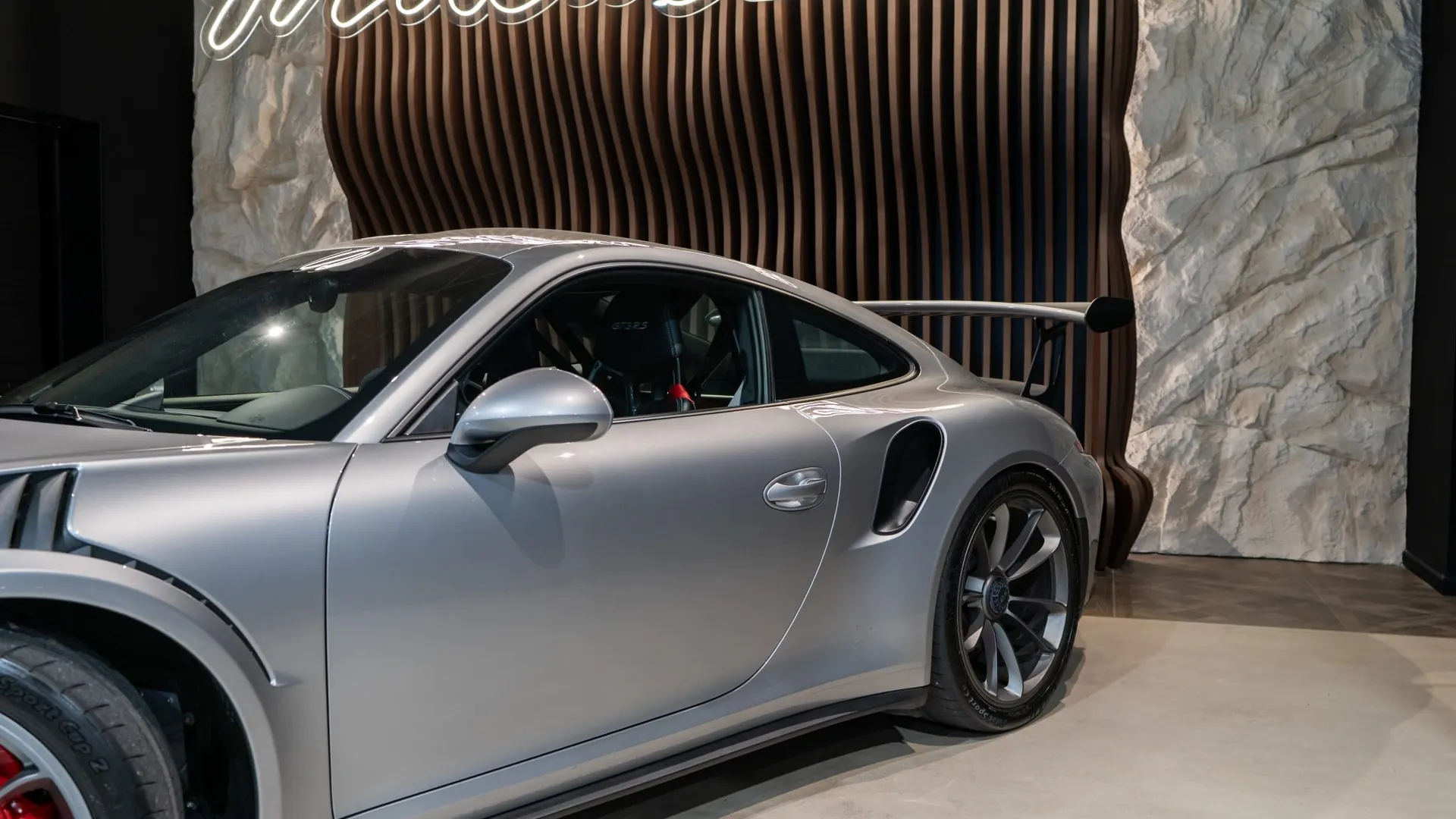 Porsche 911 — photo 33