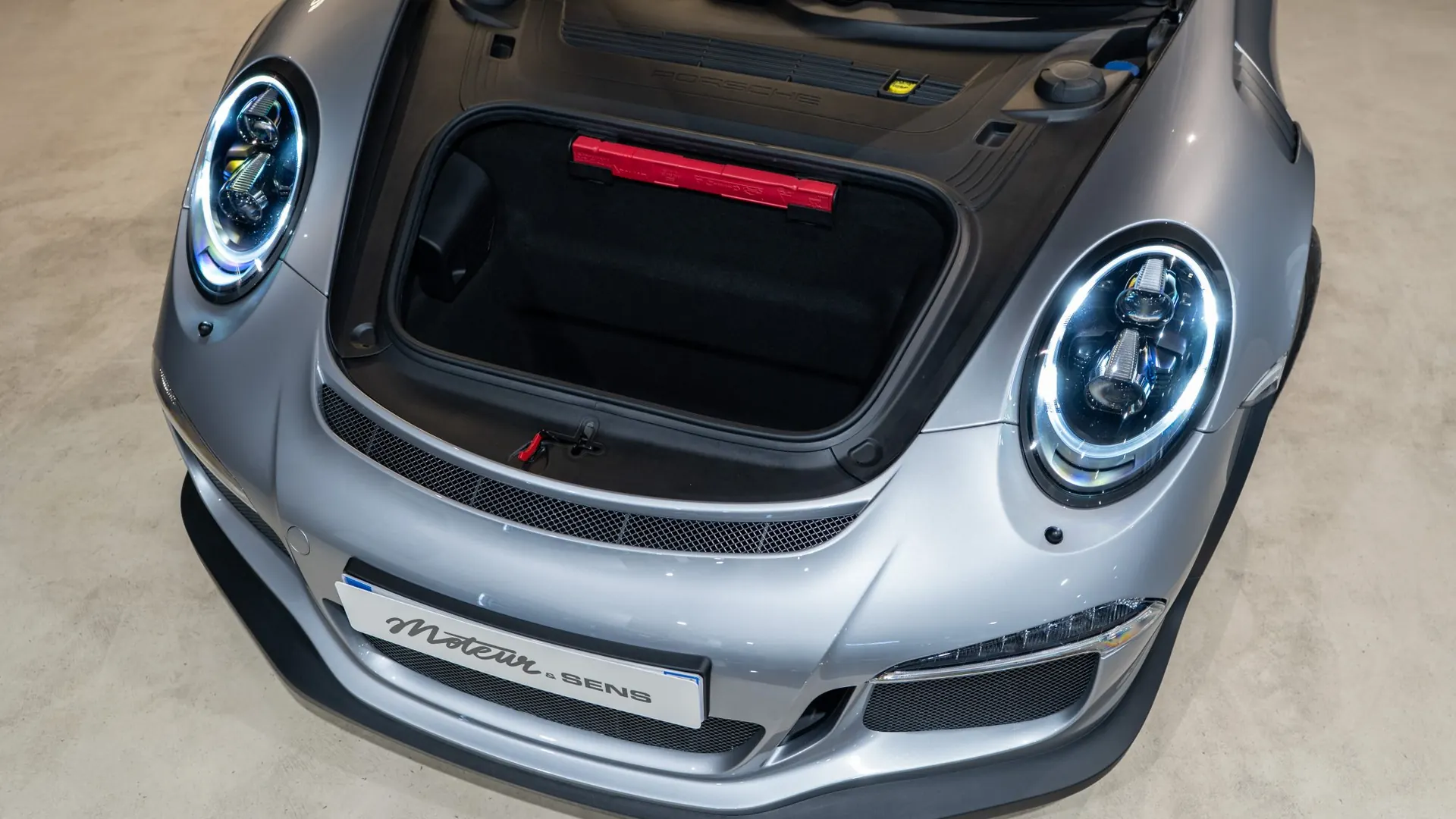 Porsche 911 — photo 25