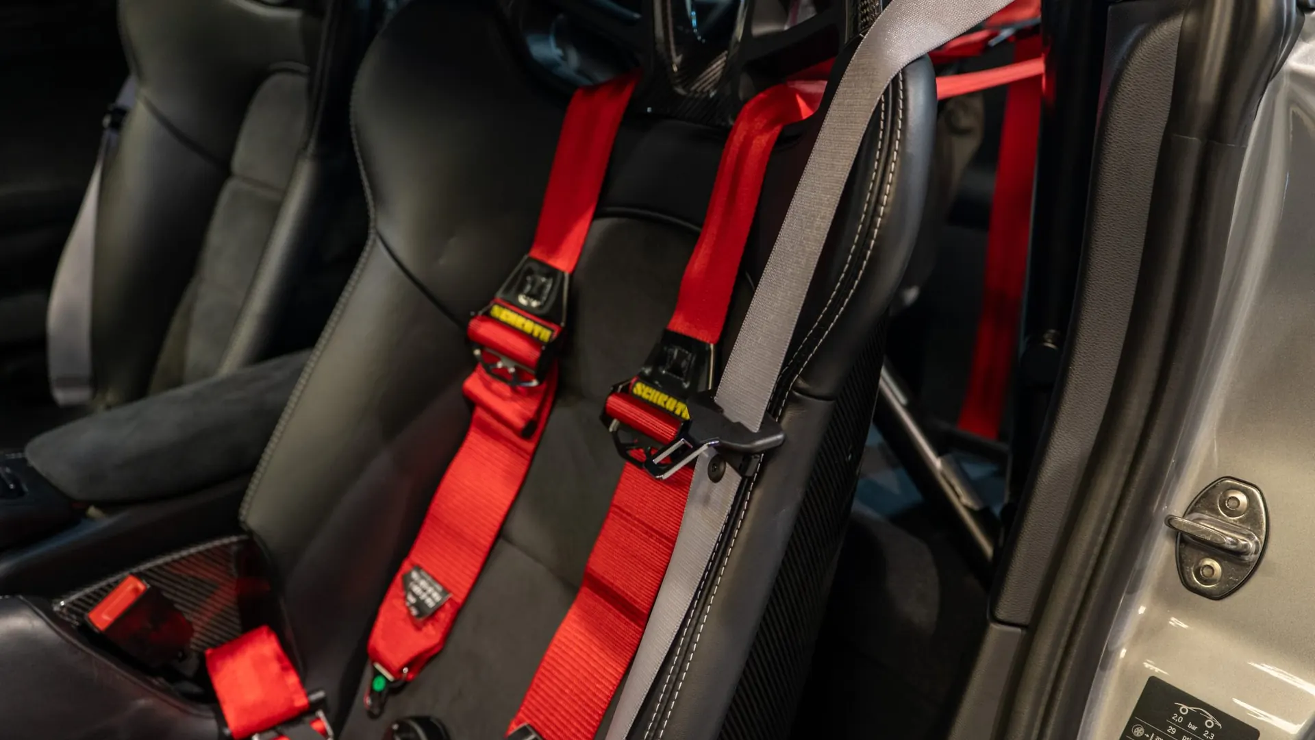 Porsche 911 — photo 16