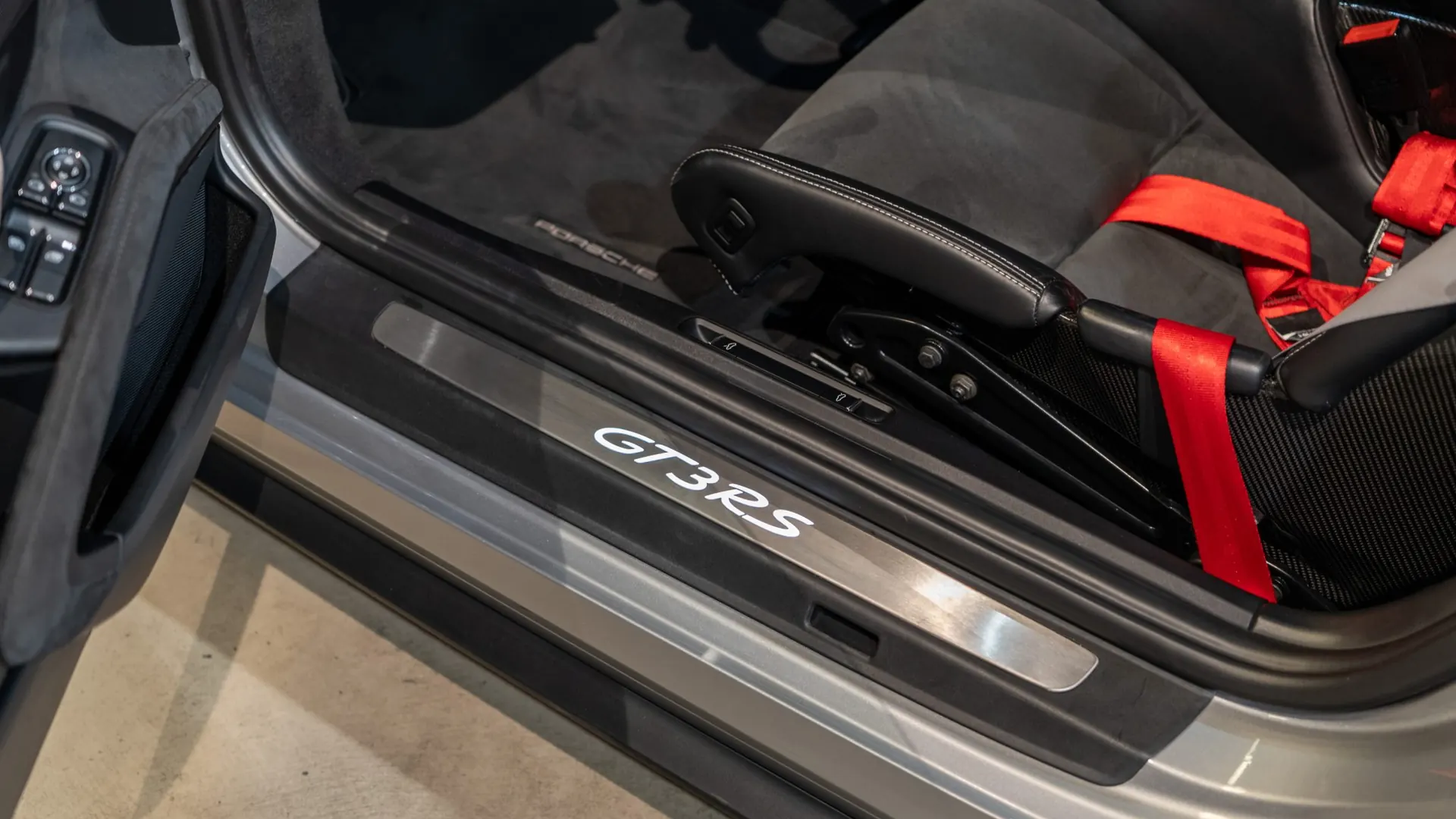 Porsche 911 — photo 14