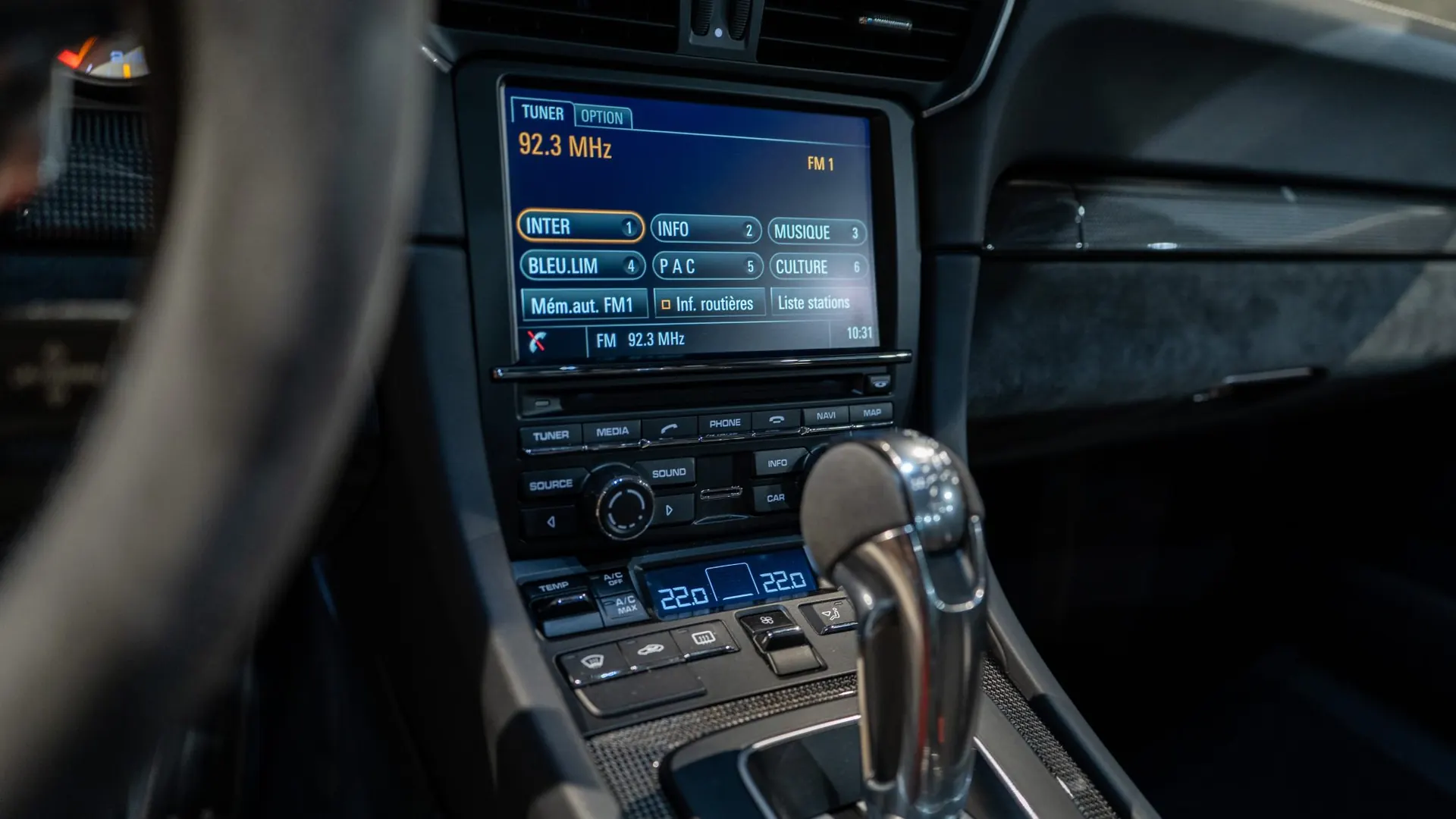Porsche 911 — photo 24