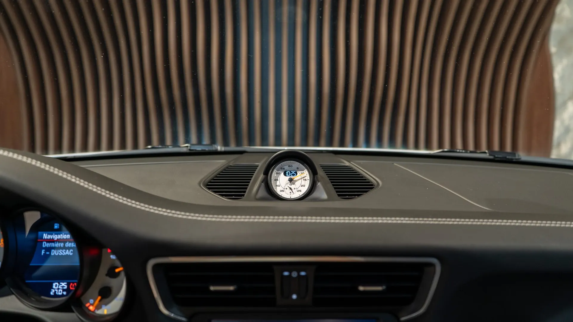 Porsche 911 — photo 19