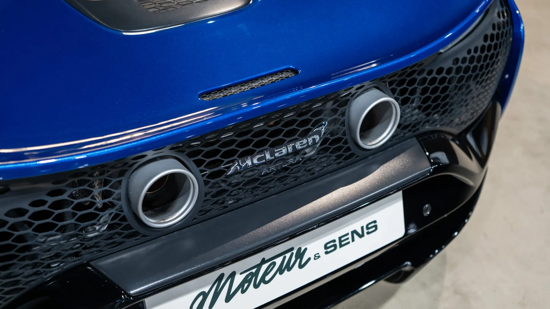 McLaren Artura — photo 39