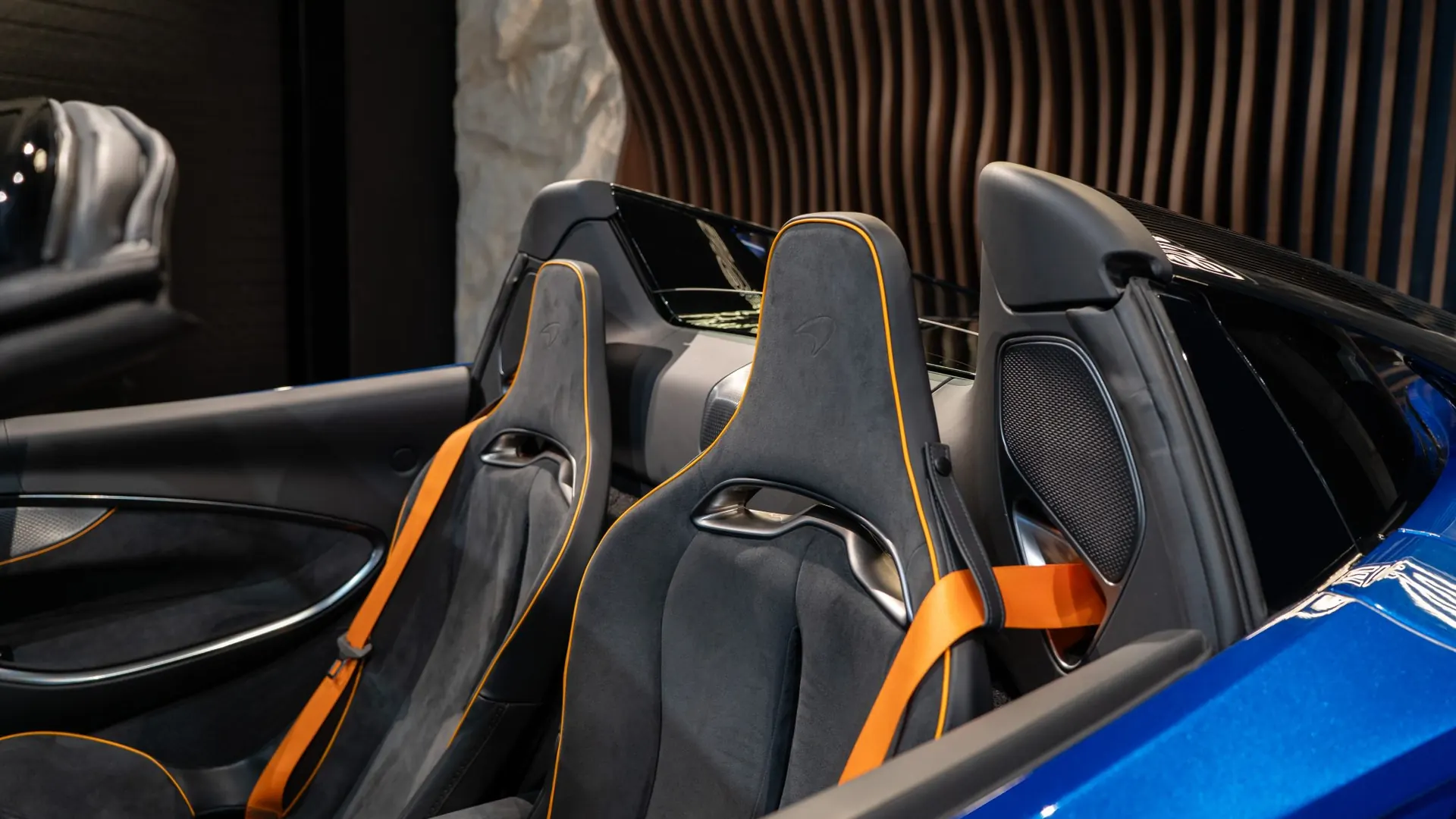 McLaren Artura — photo 14