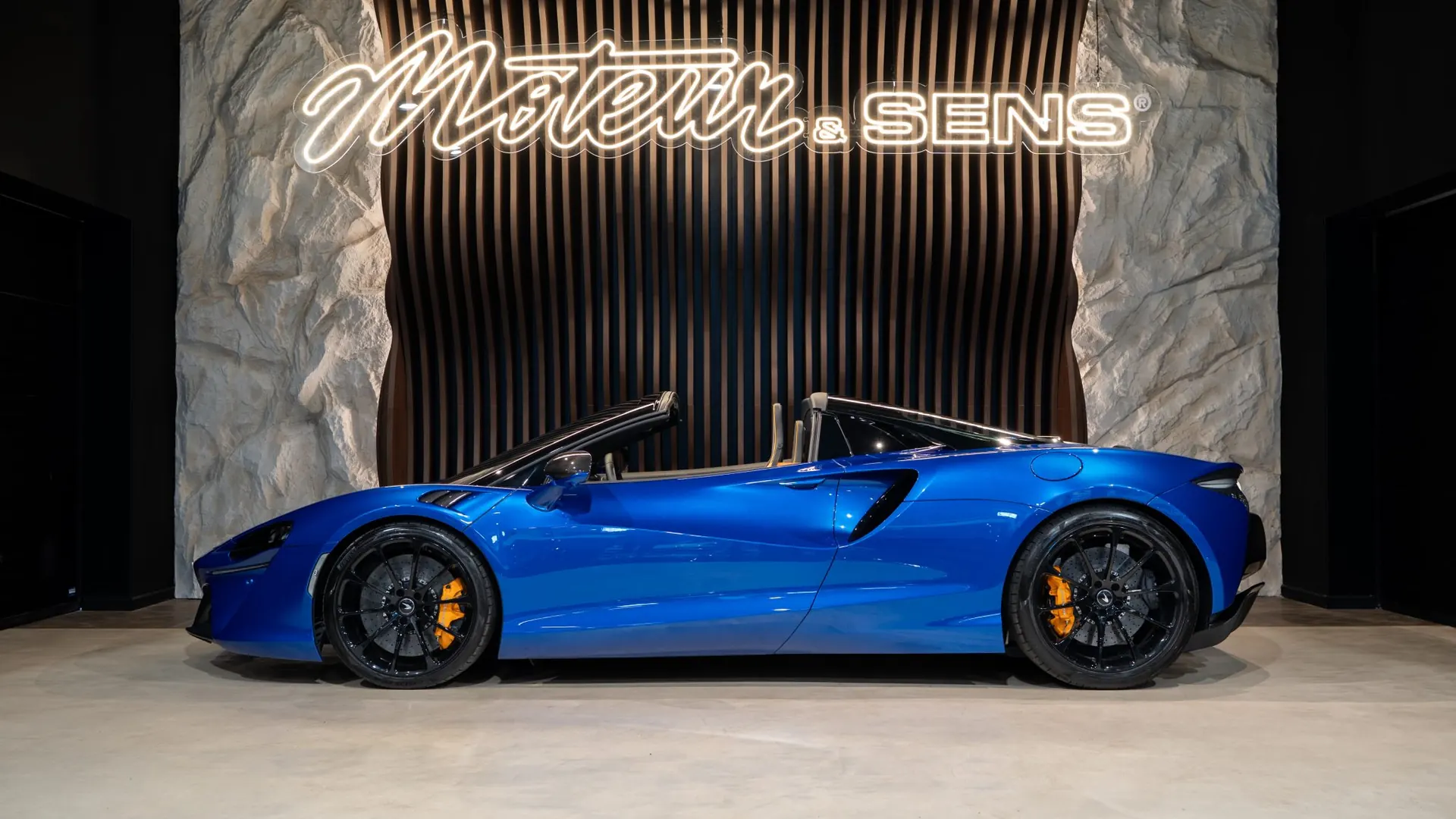 McLaren Artura — photo 5