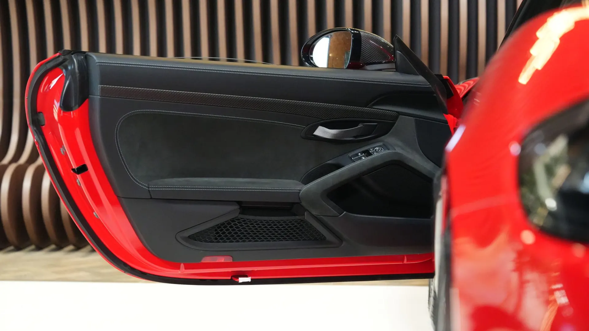 Porsche 718 — photo 24