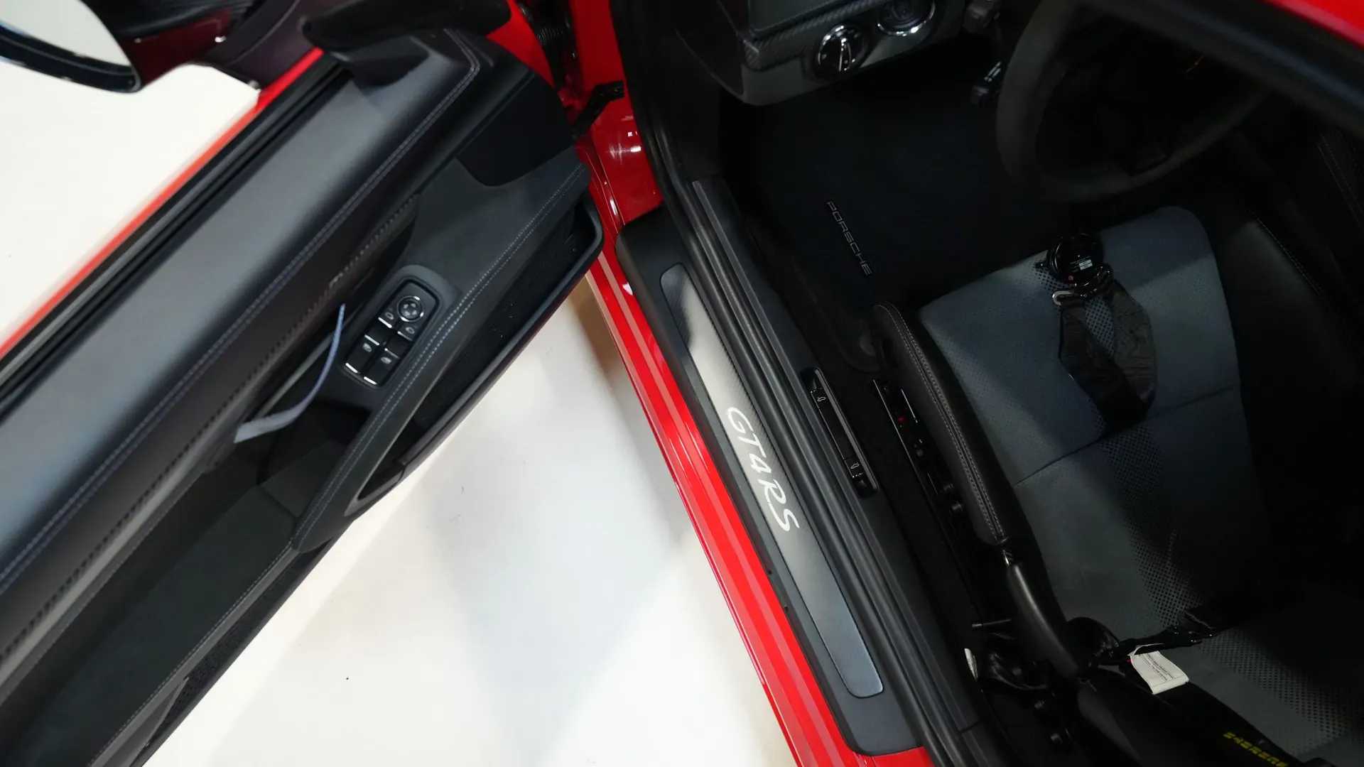 Porsche 718 — photo 26