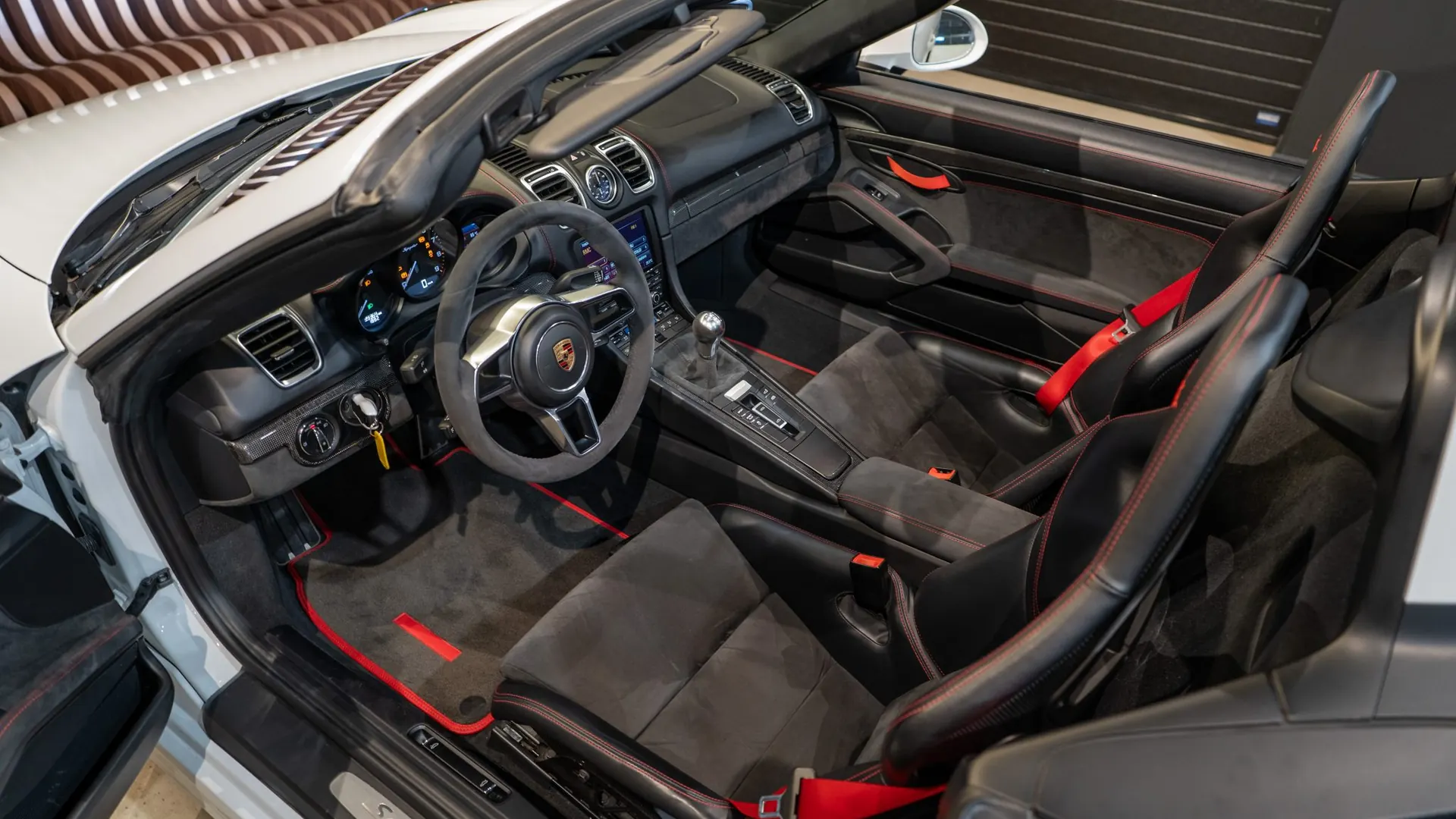 Porsche Boxster — photo 13