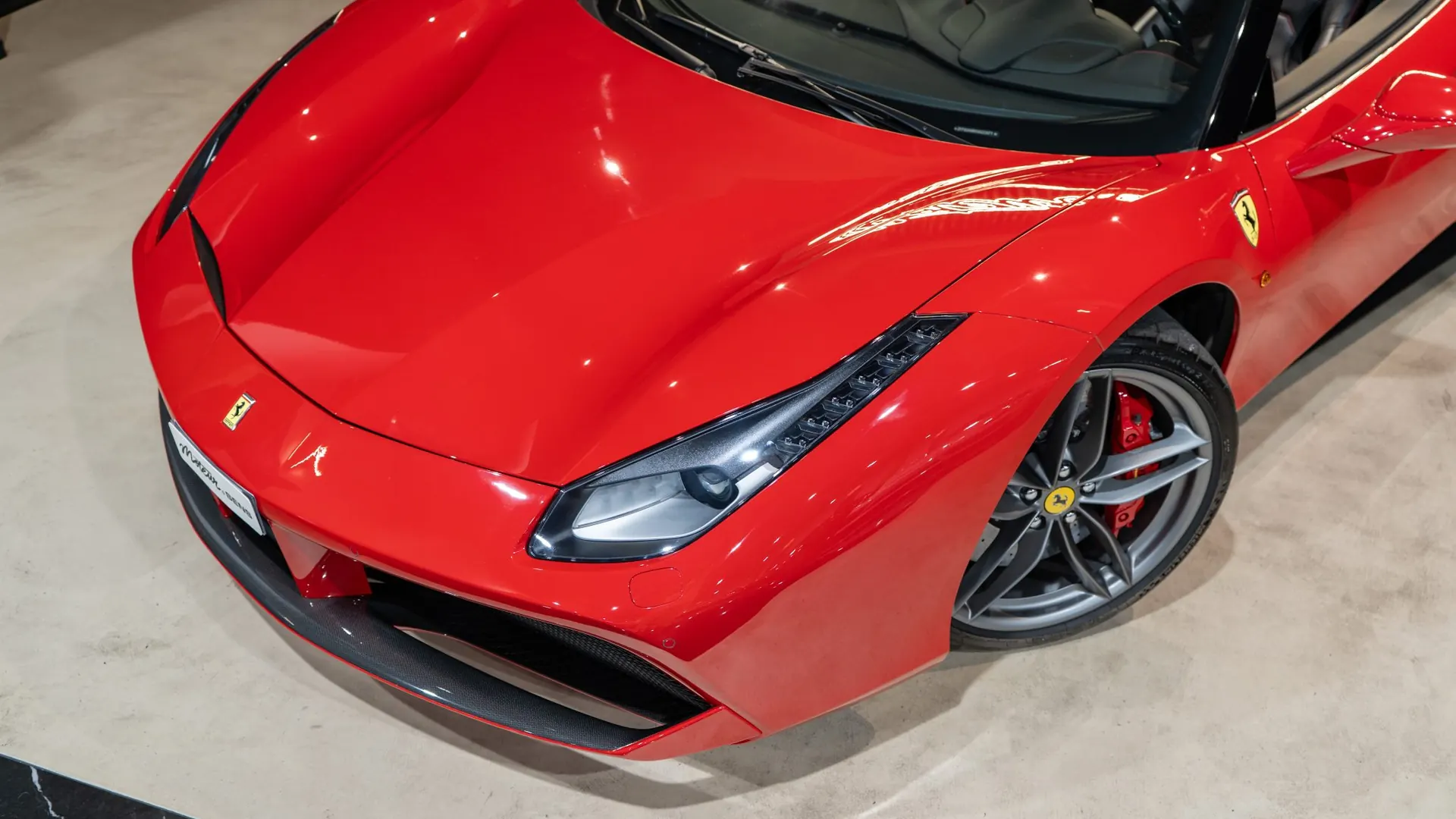 Ferrari 488 — photo 30