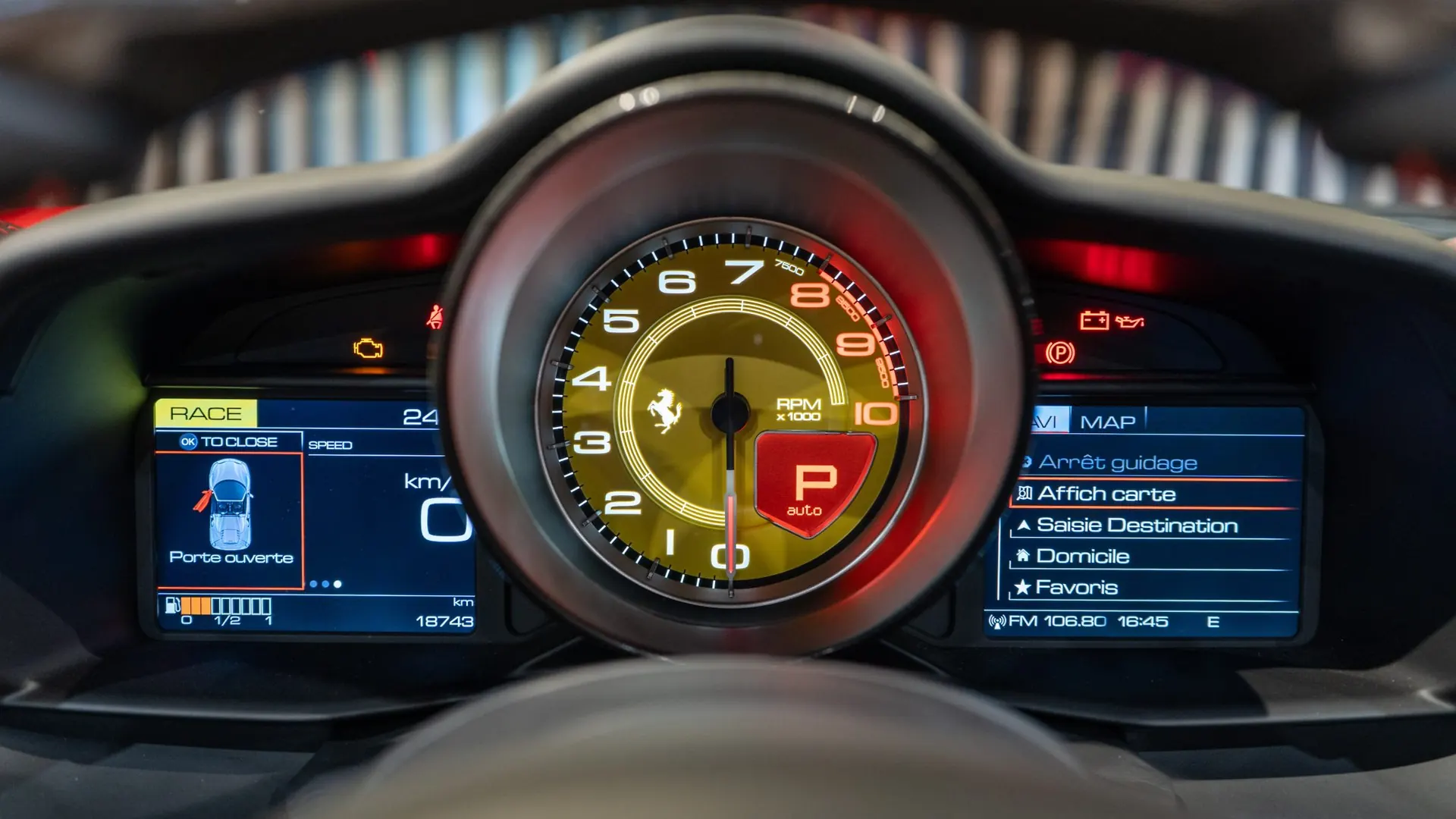 Ferrari 488 — photo 15