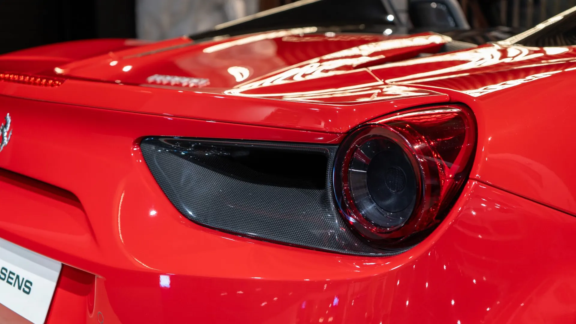 Ferrari 488 — photo 43