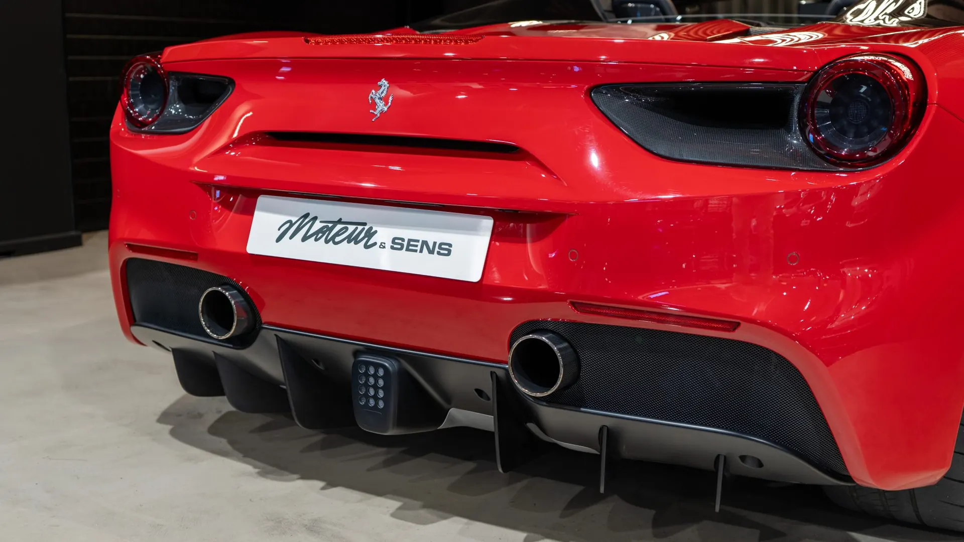 Ferrari 488 — photo 38