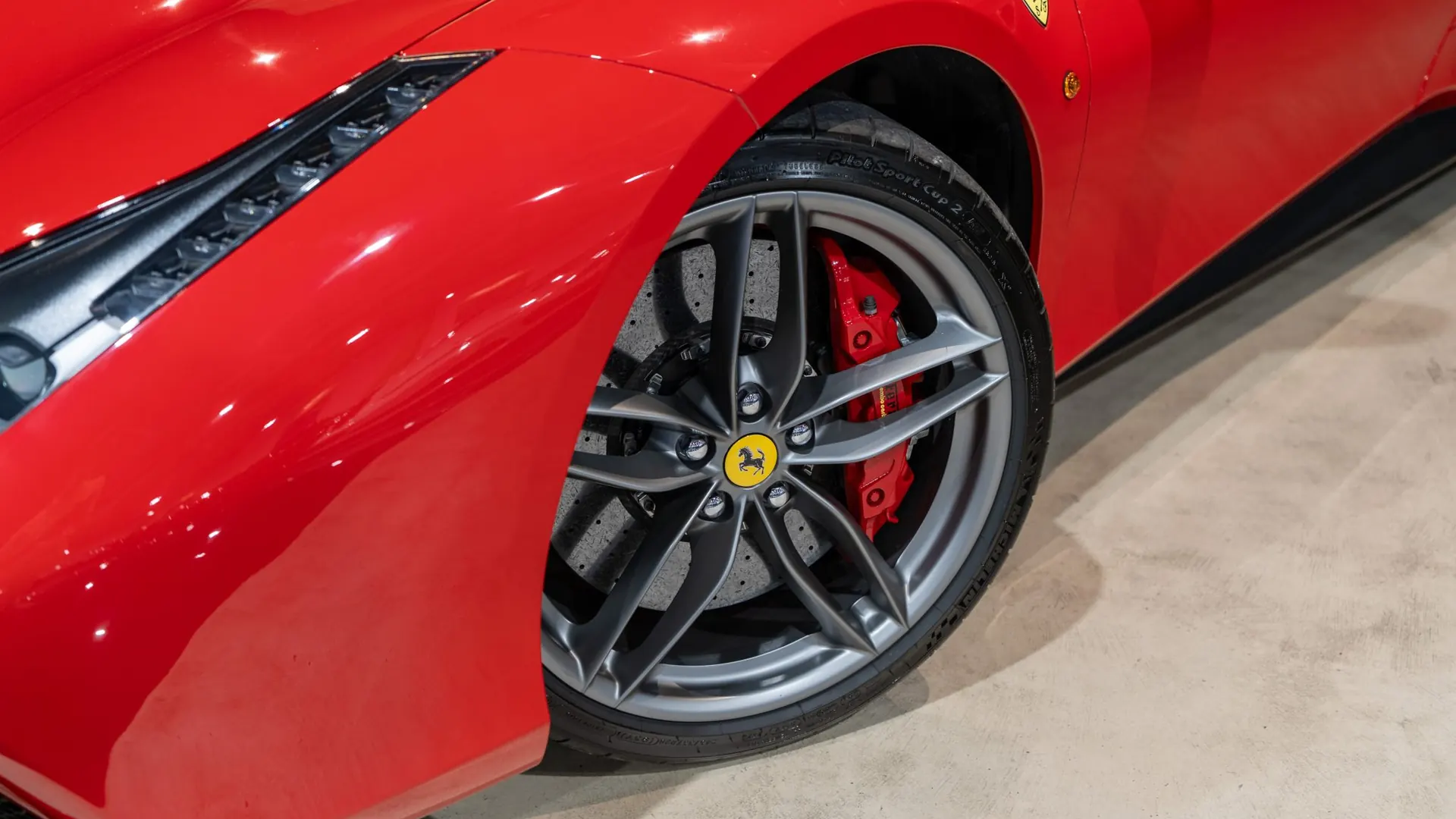 Ferrari 488 — photo 37