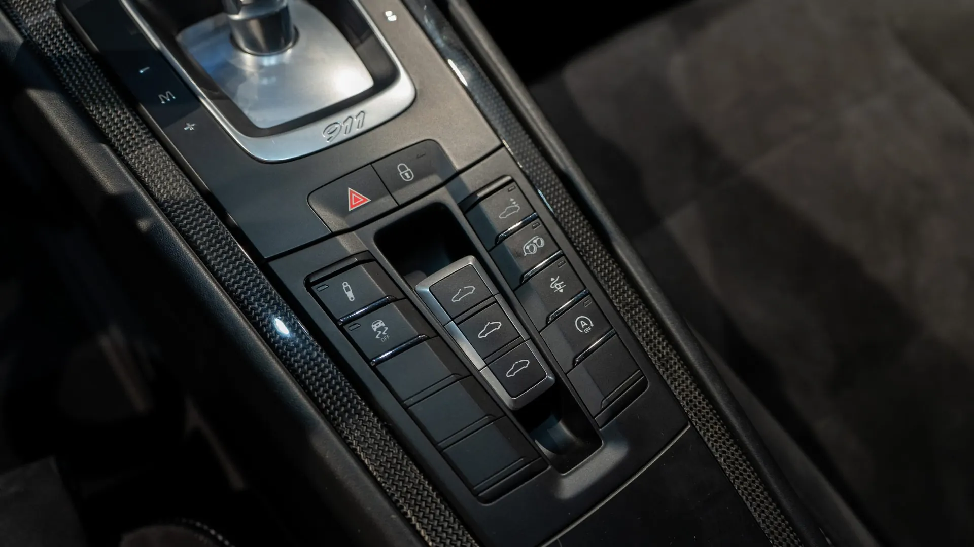 Porsche 911 — photo 17