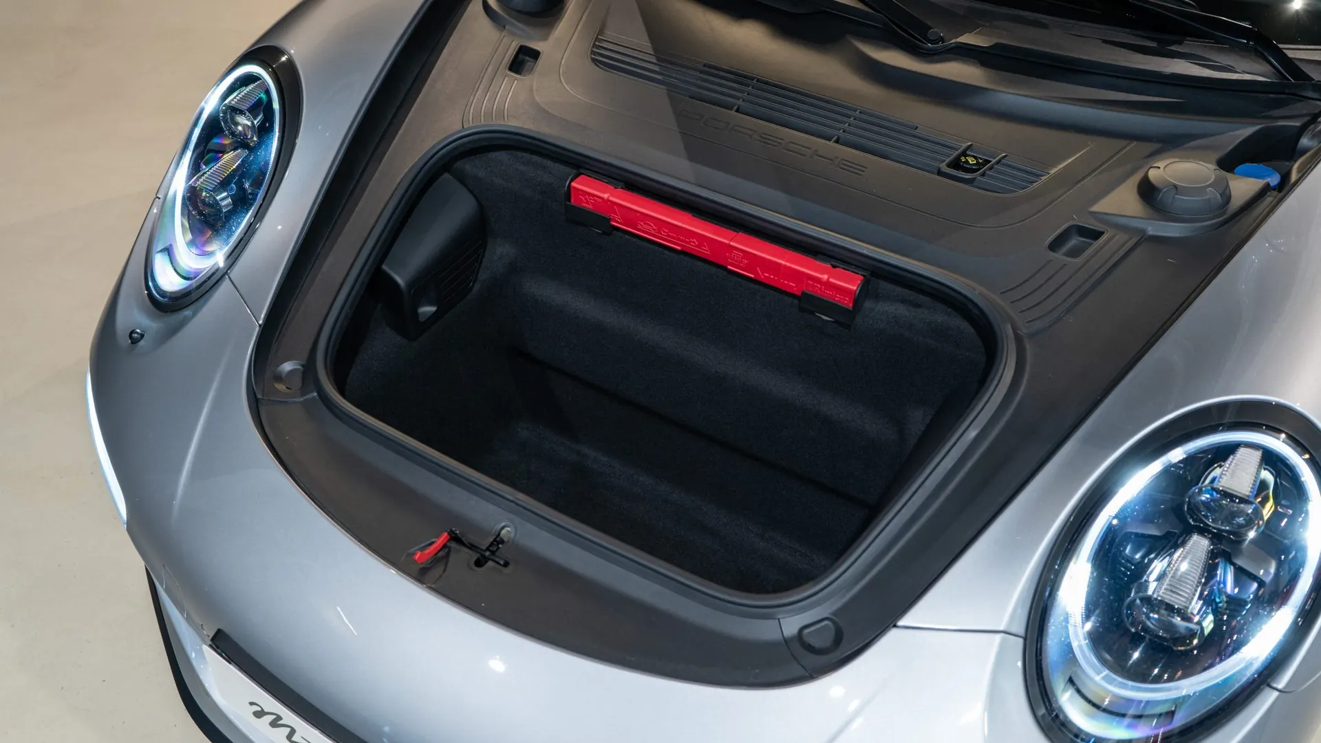Porsche 911 — photo 31