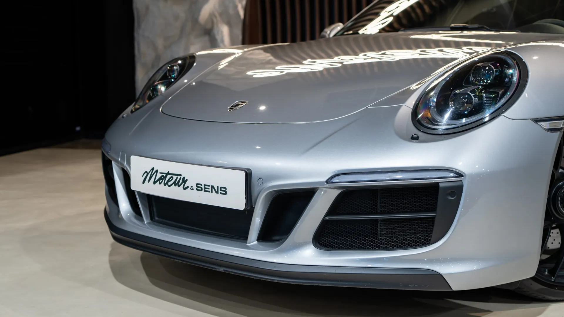 Porsche 911 — photo 36