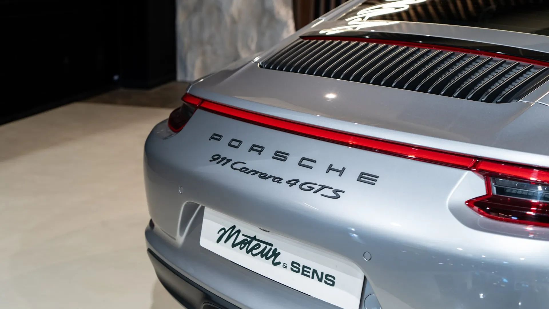 Porsche 911 — photo 44