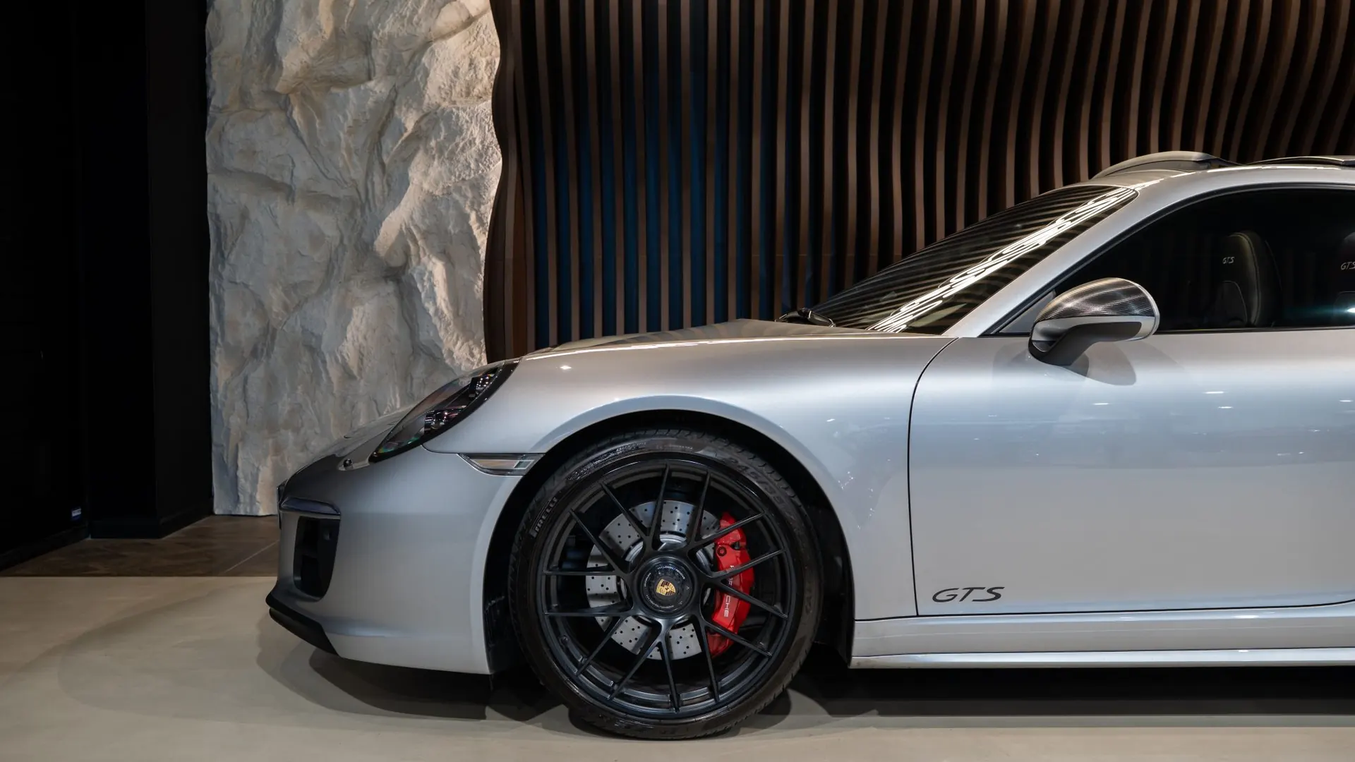 Porsche 911 — photo 33