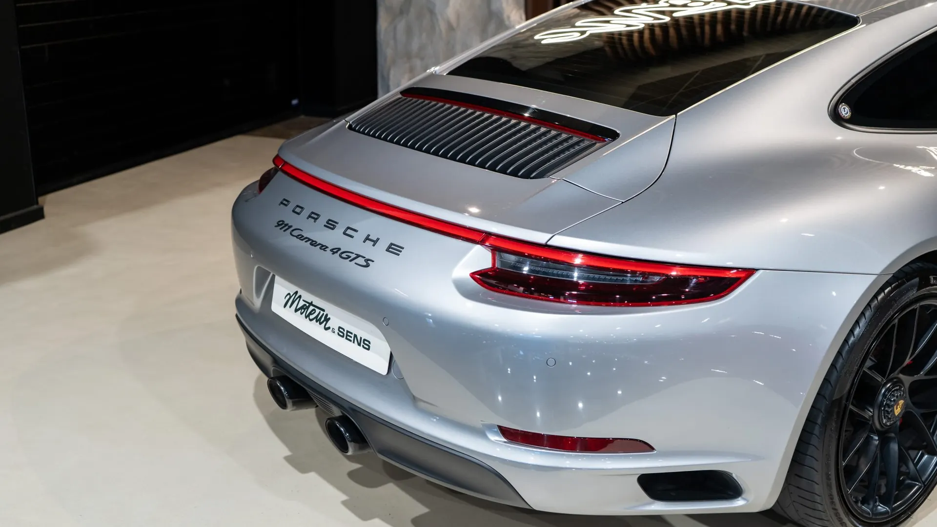 Porsche 911 — photo 45