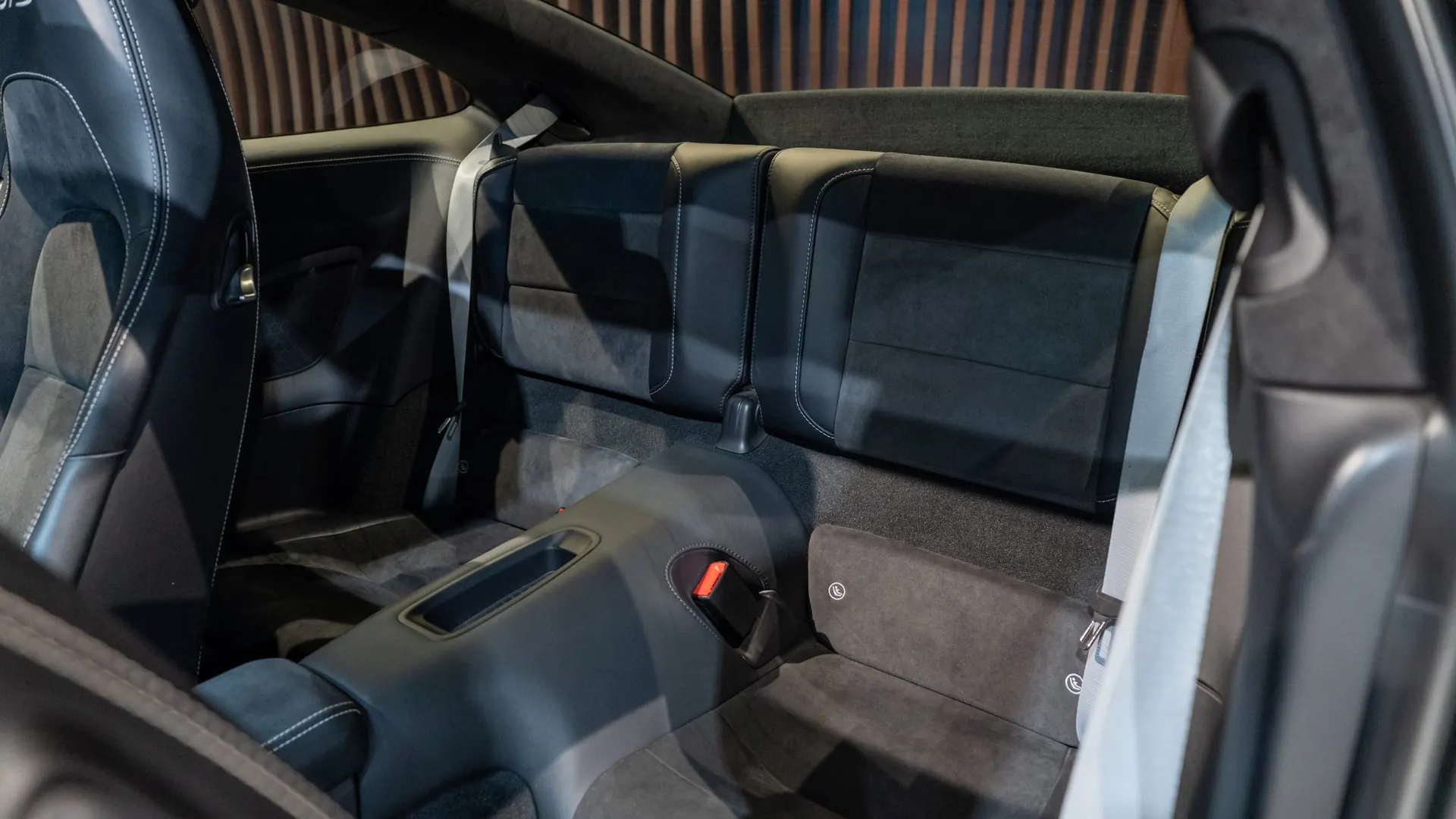 Porsche 911 — photo 26