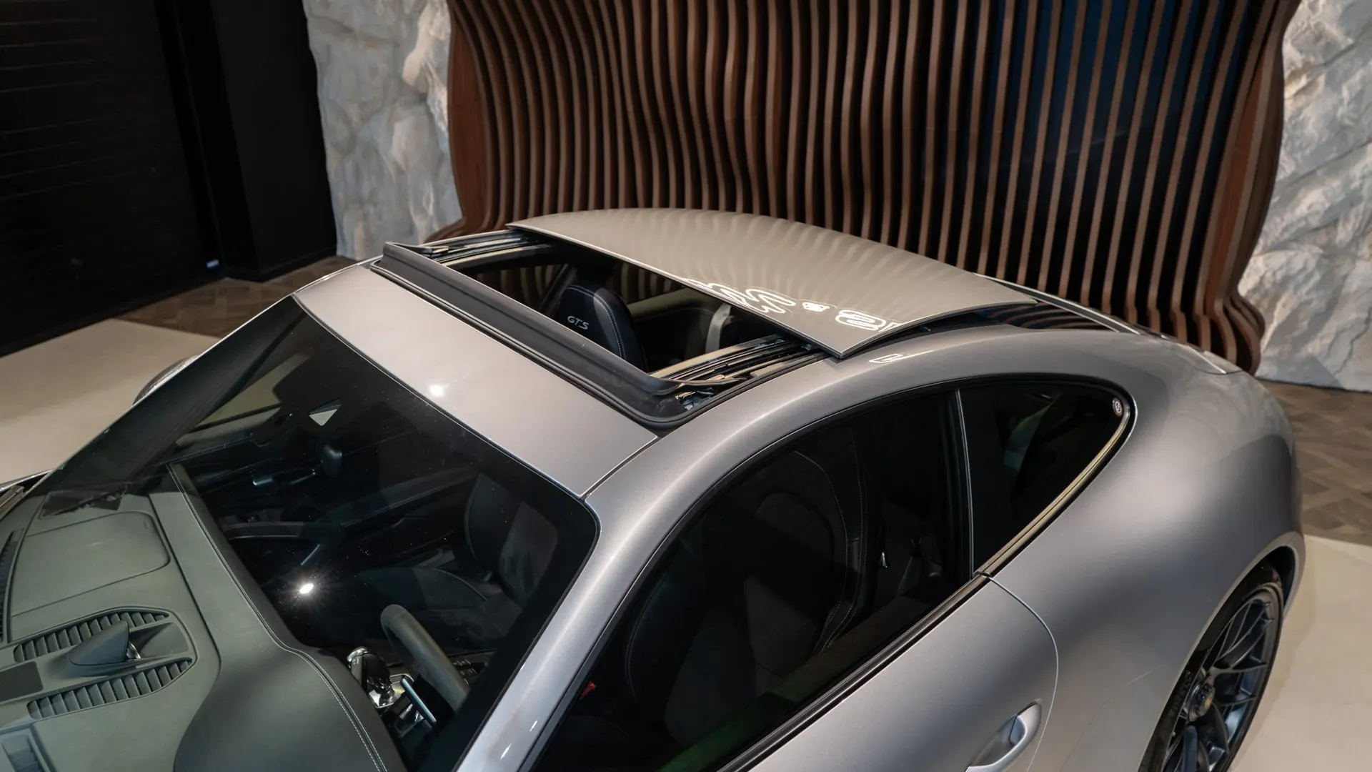 Porsche 911 — photo 29