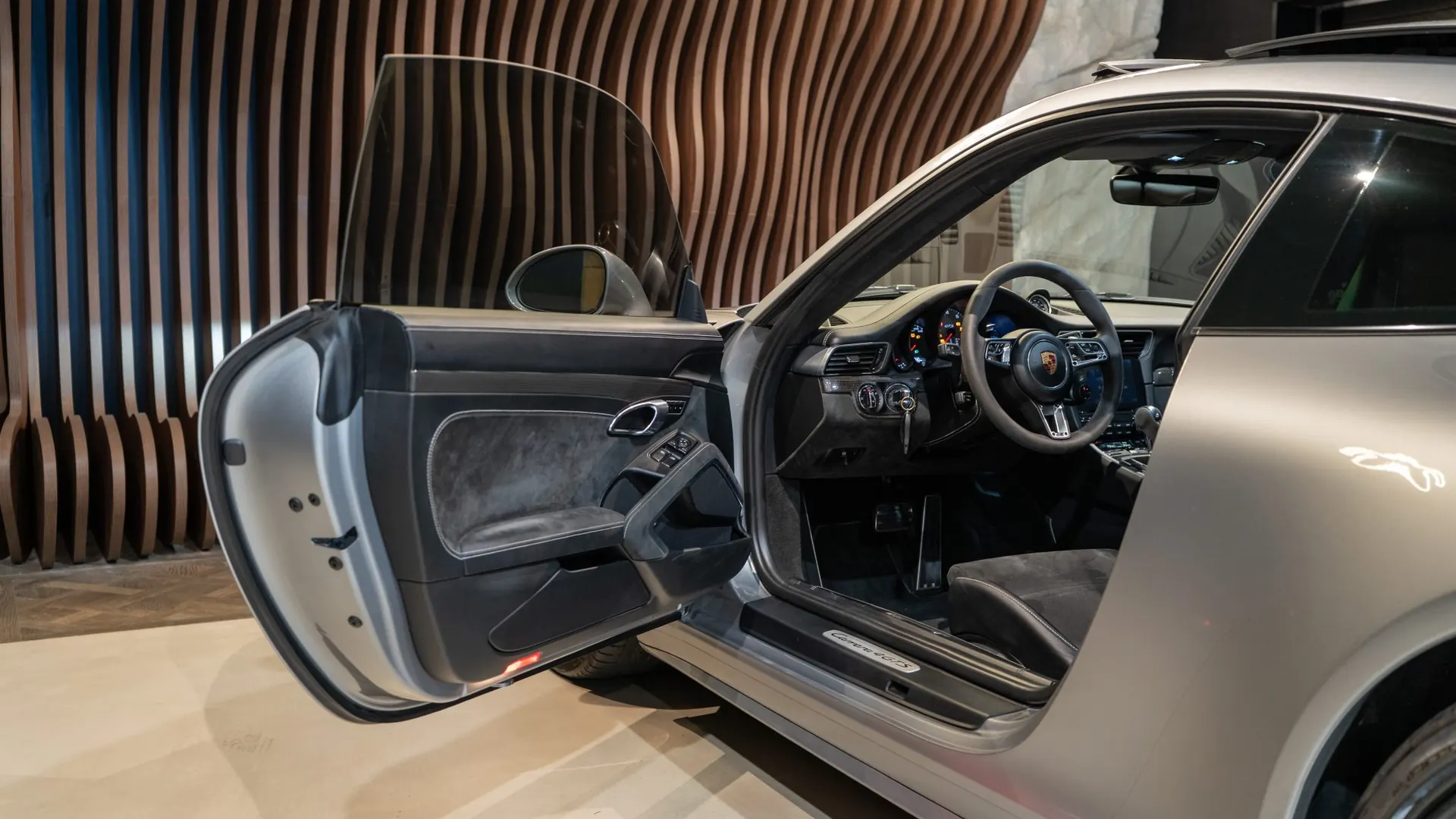 Porsche 911 — photo 10
