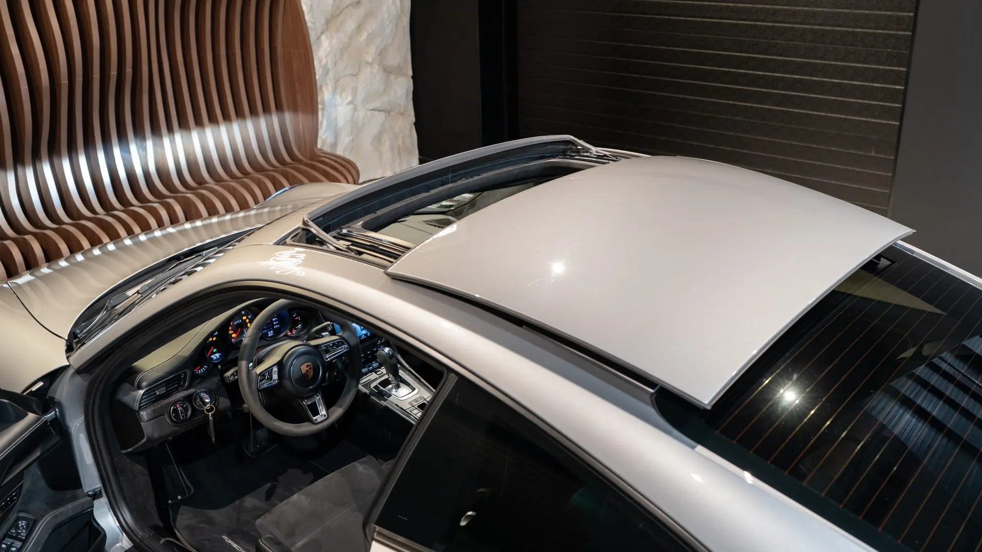 Porsche 911 — photo 30