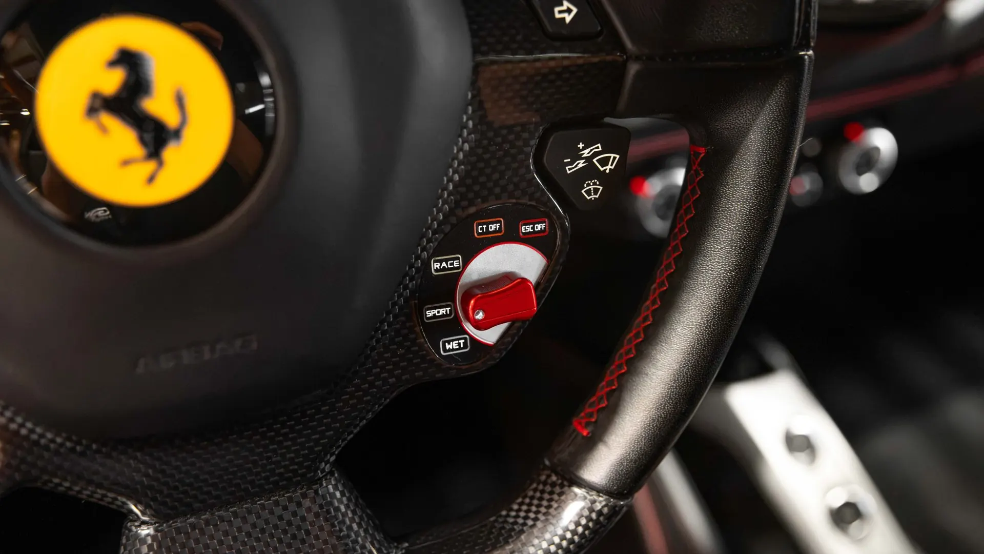 Ferrari 488 — photo 24