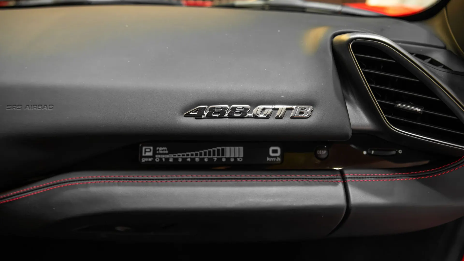 Ferrari 488 — photo 30