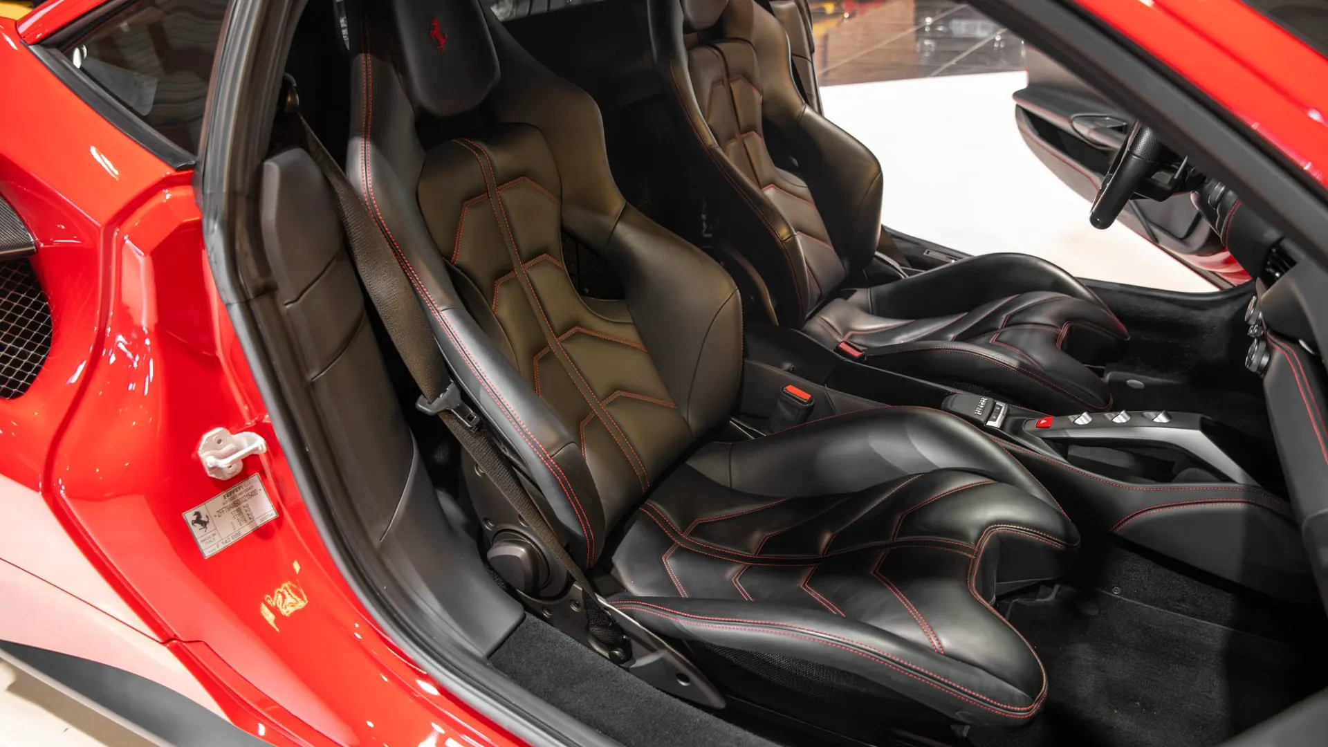 Ferrari 488 — photo 26