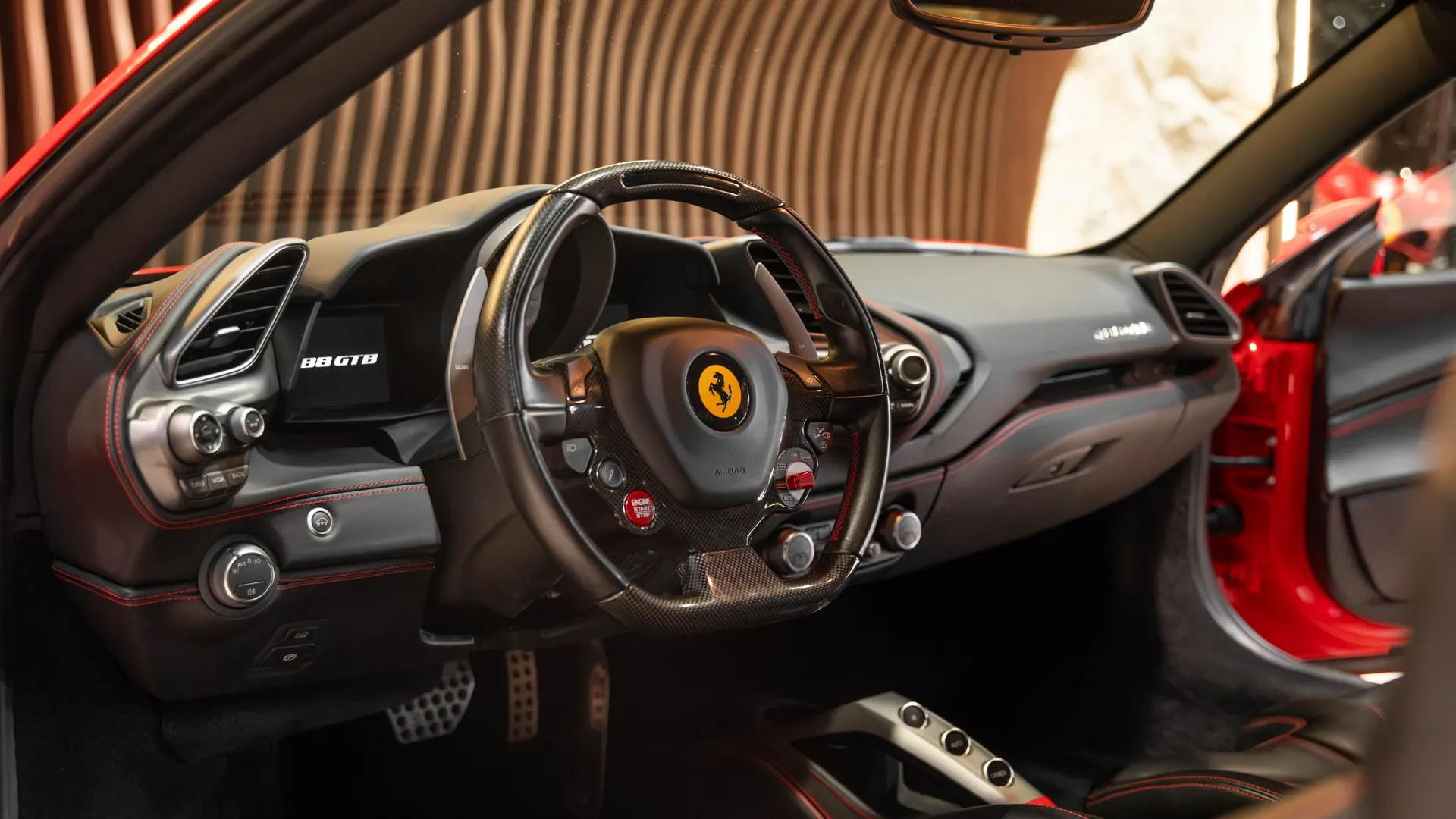Ferrari 488 — photo 7