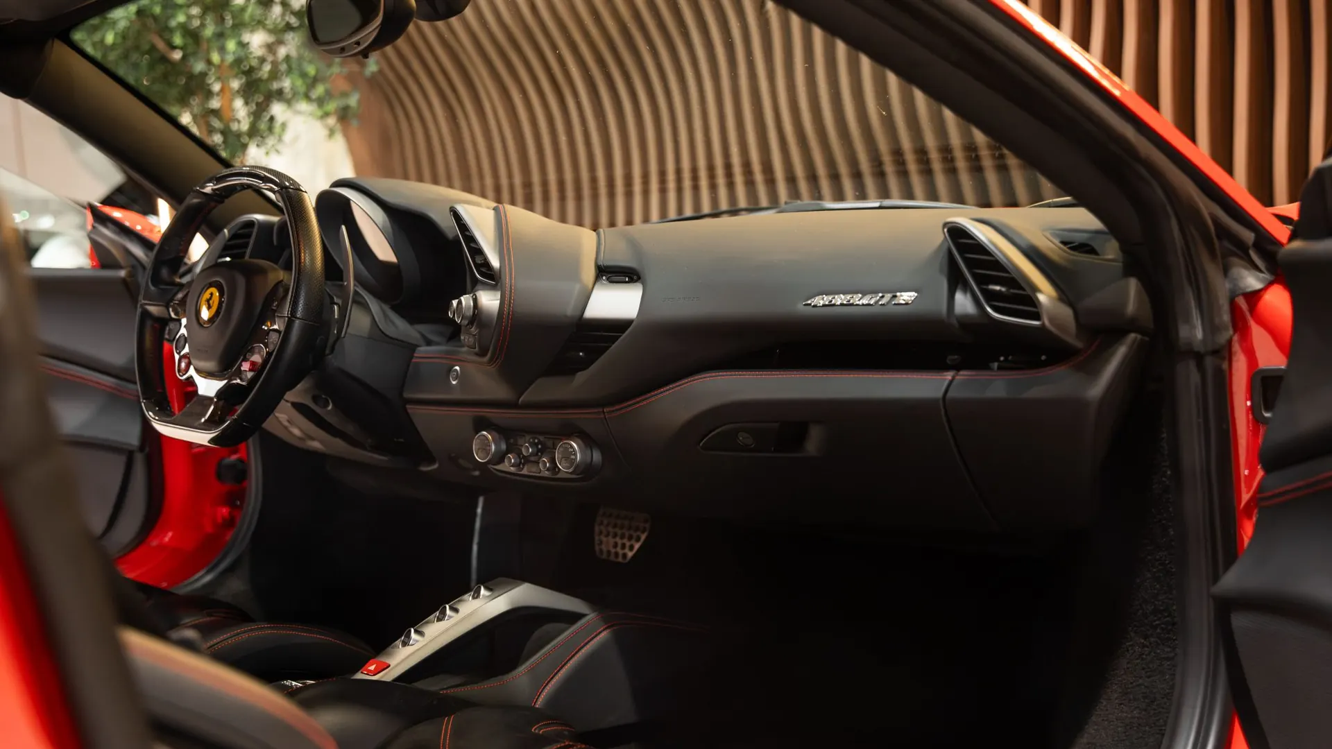Ferrari 488 — photo 31