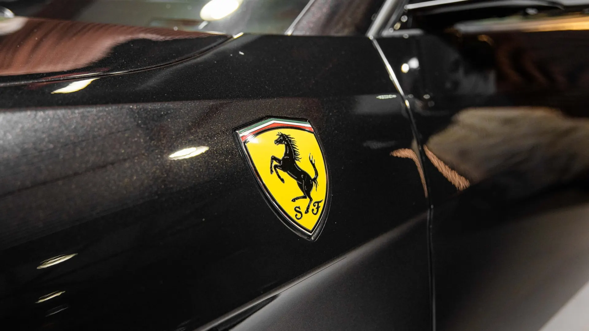 Ferrari GTC4Lusso — photo 42