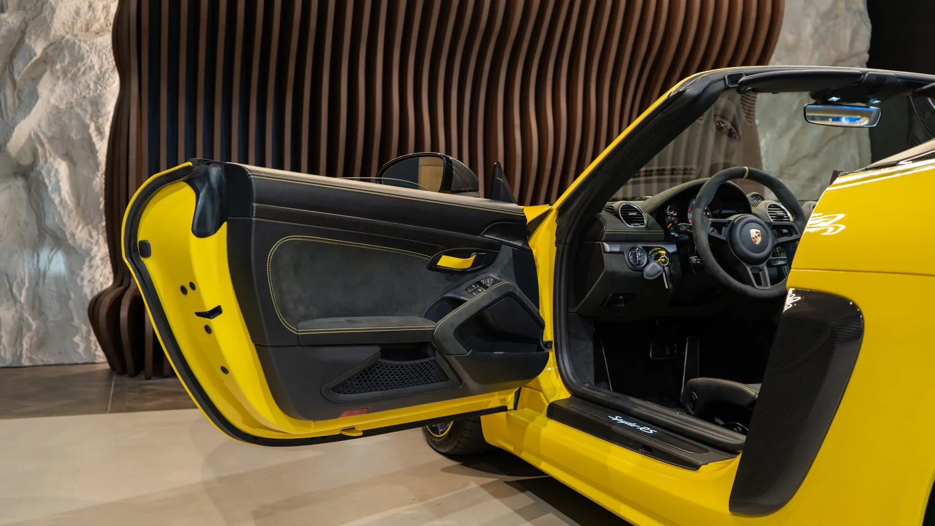 Porsche 718 — photo 11