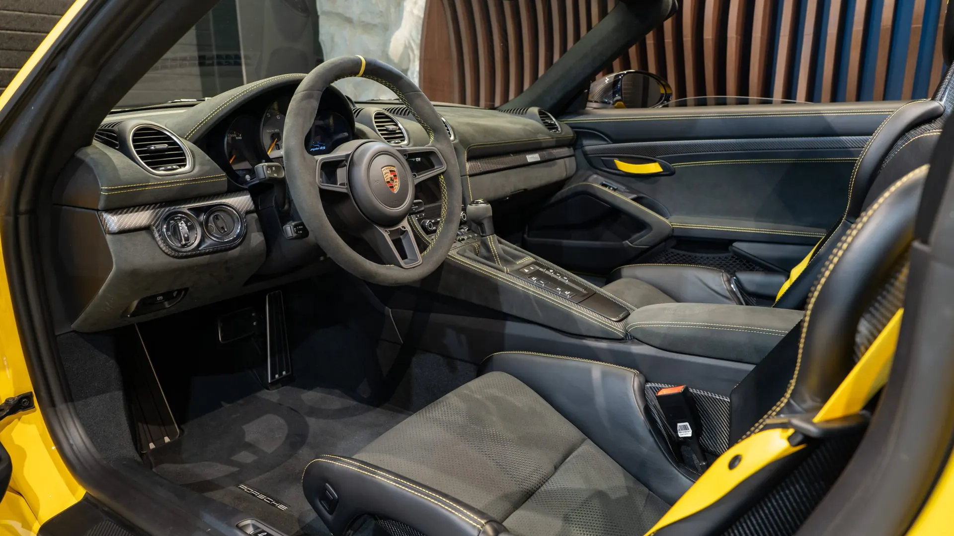 Porsche 718 — photo 9