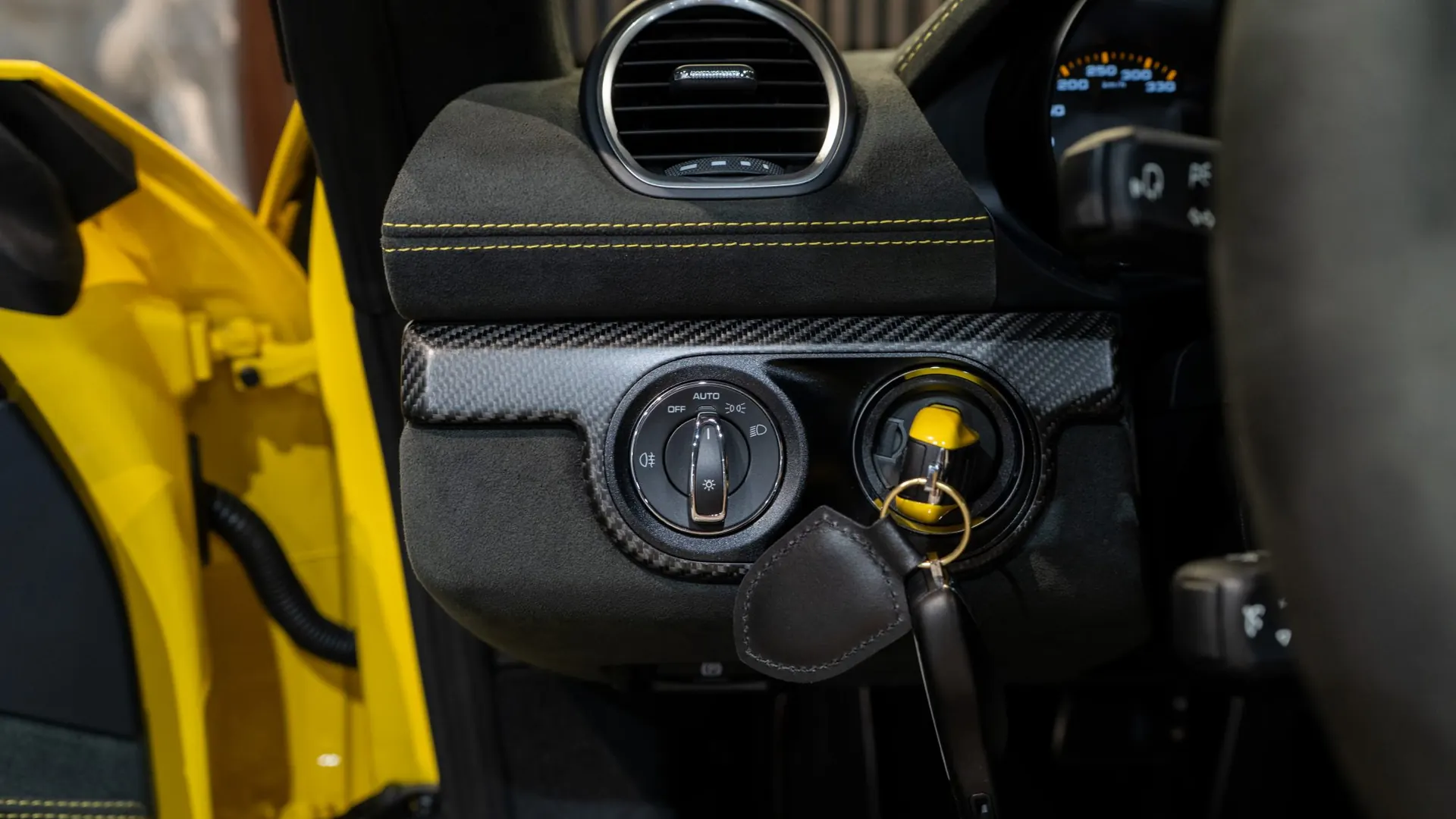Porsche 718 — photo 21