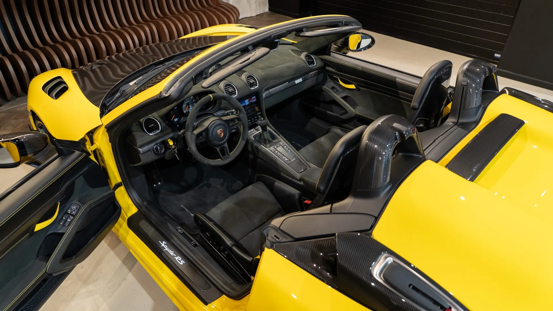 Porsche 718 — photo 13