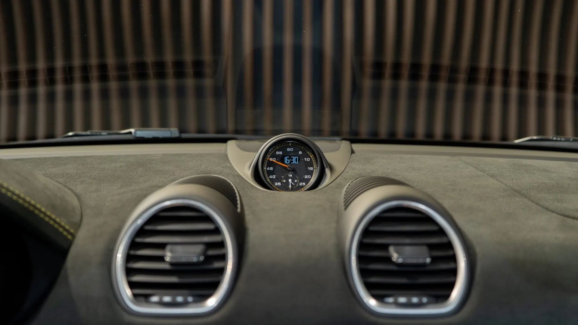 Porsche 718 — photo 20