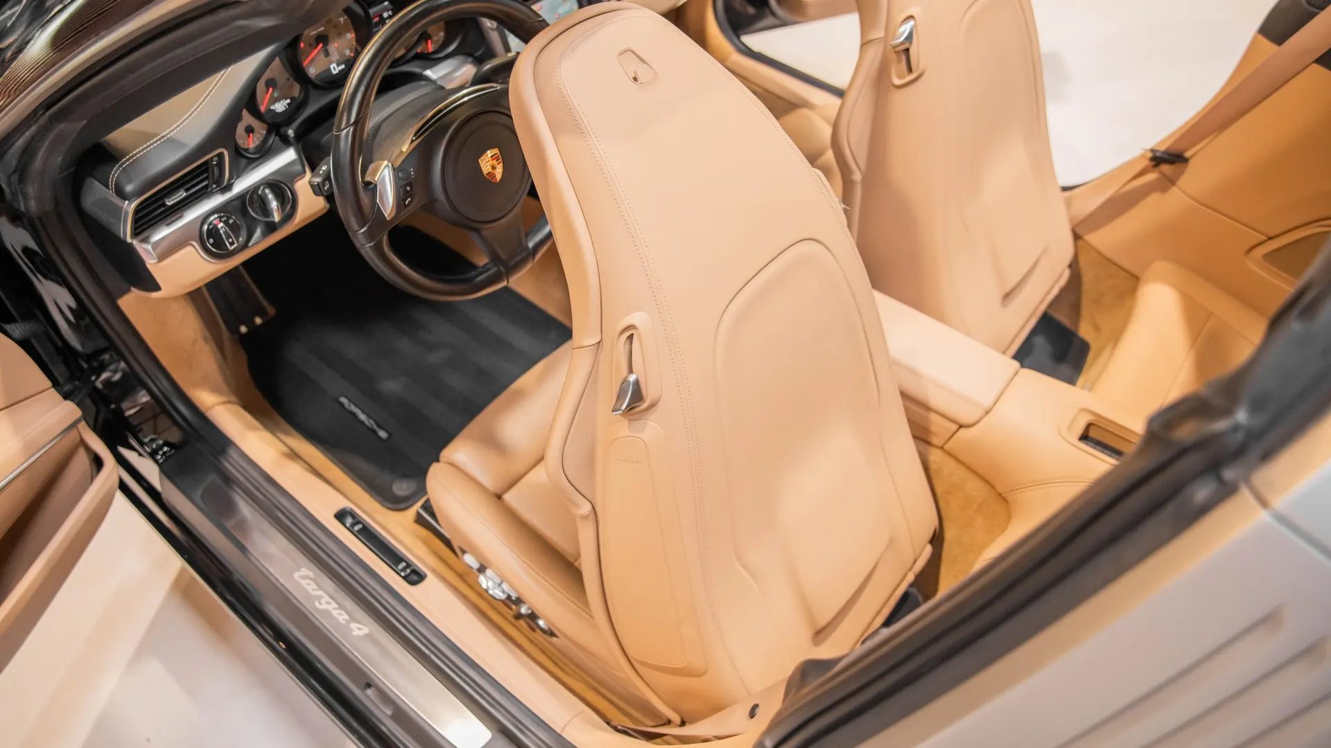 Porsche 991.1 — photo 37