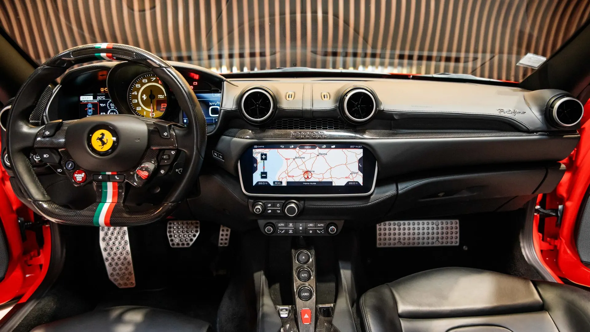Ferrari Portofino — photo 11