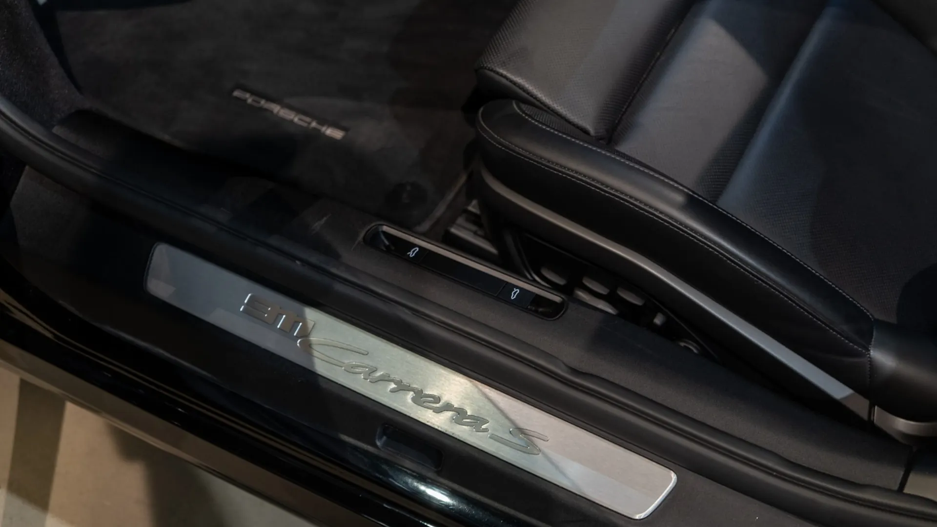 Porsche 911 — photo 14