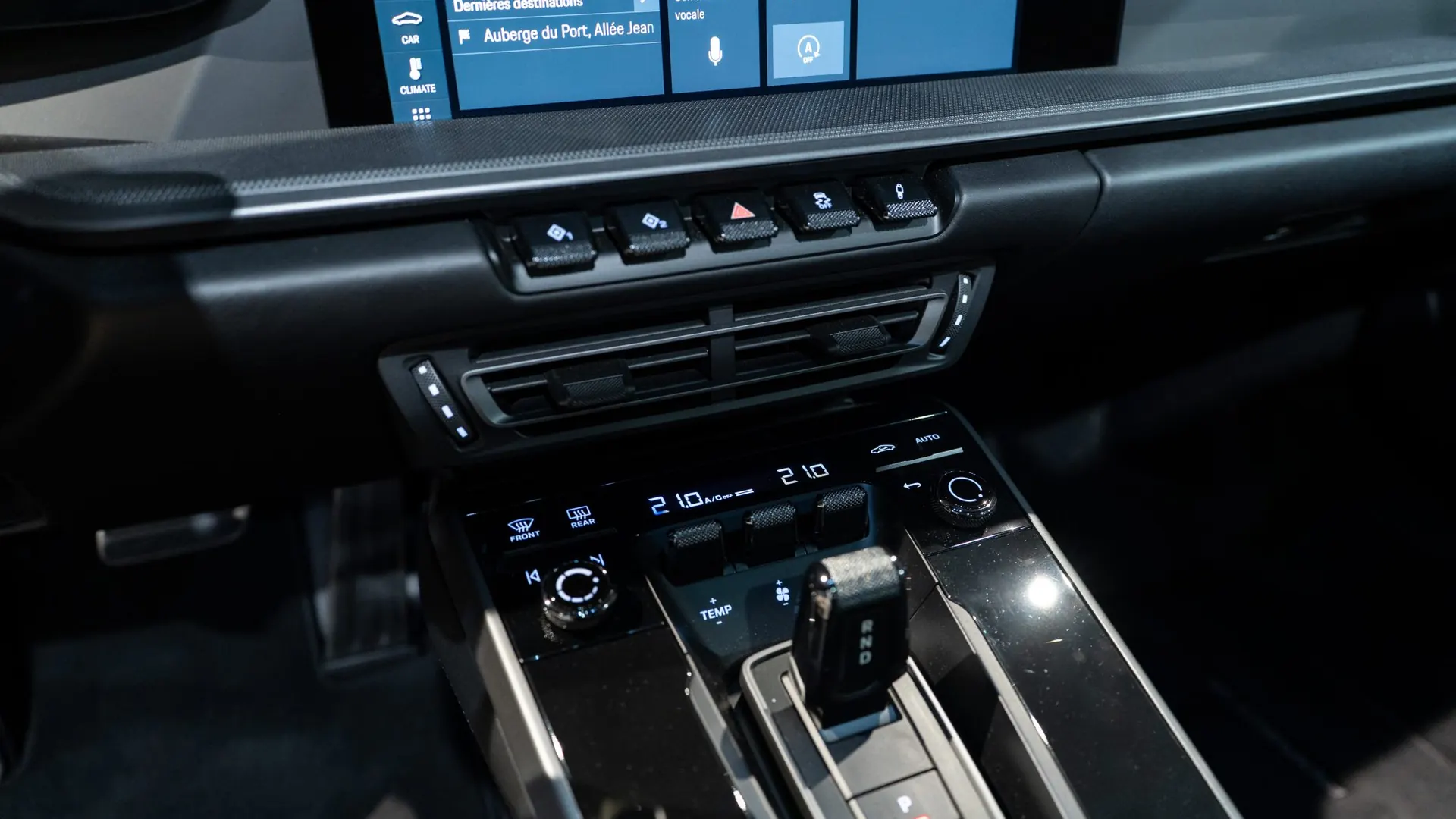 Porsche 911 — photo 18