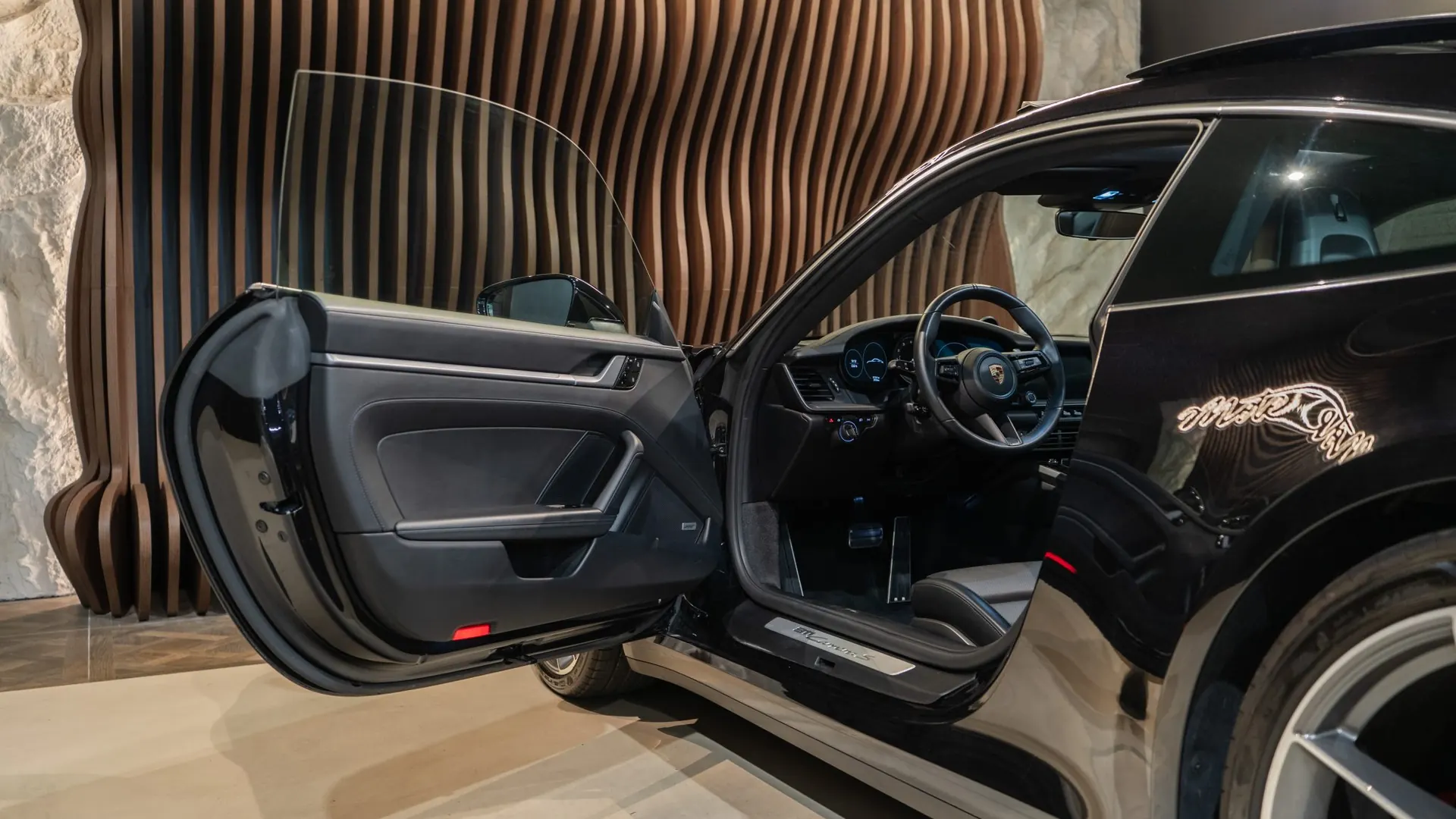 Porsche 911 — photo 10