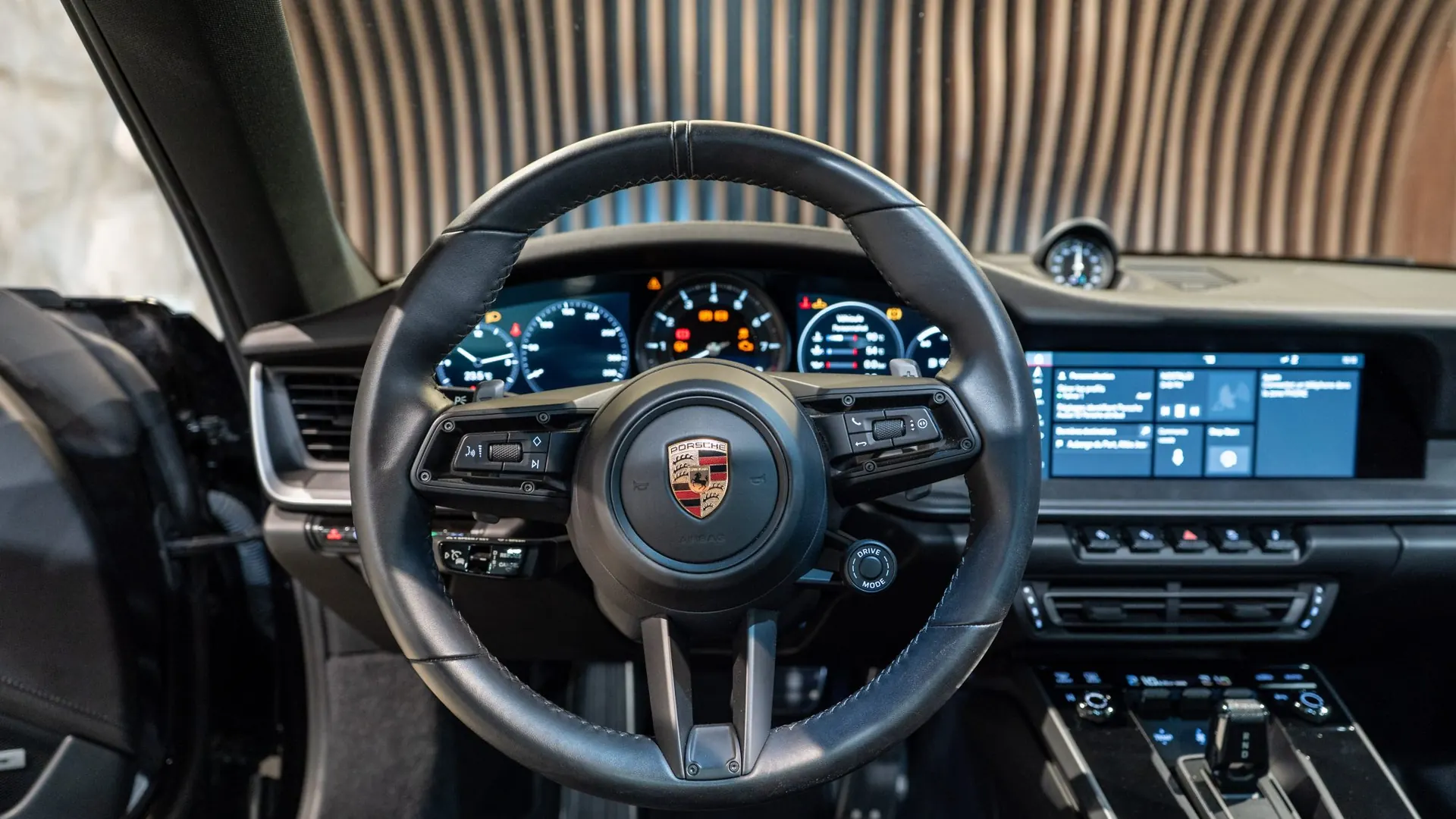 Porsche 911 — photo 9
